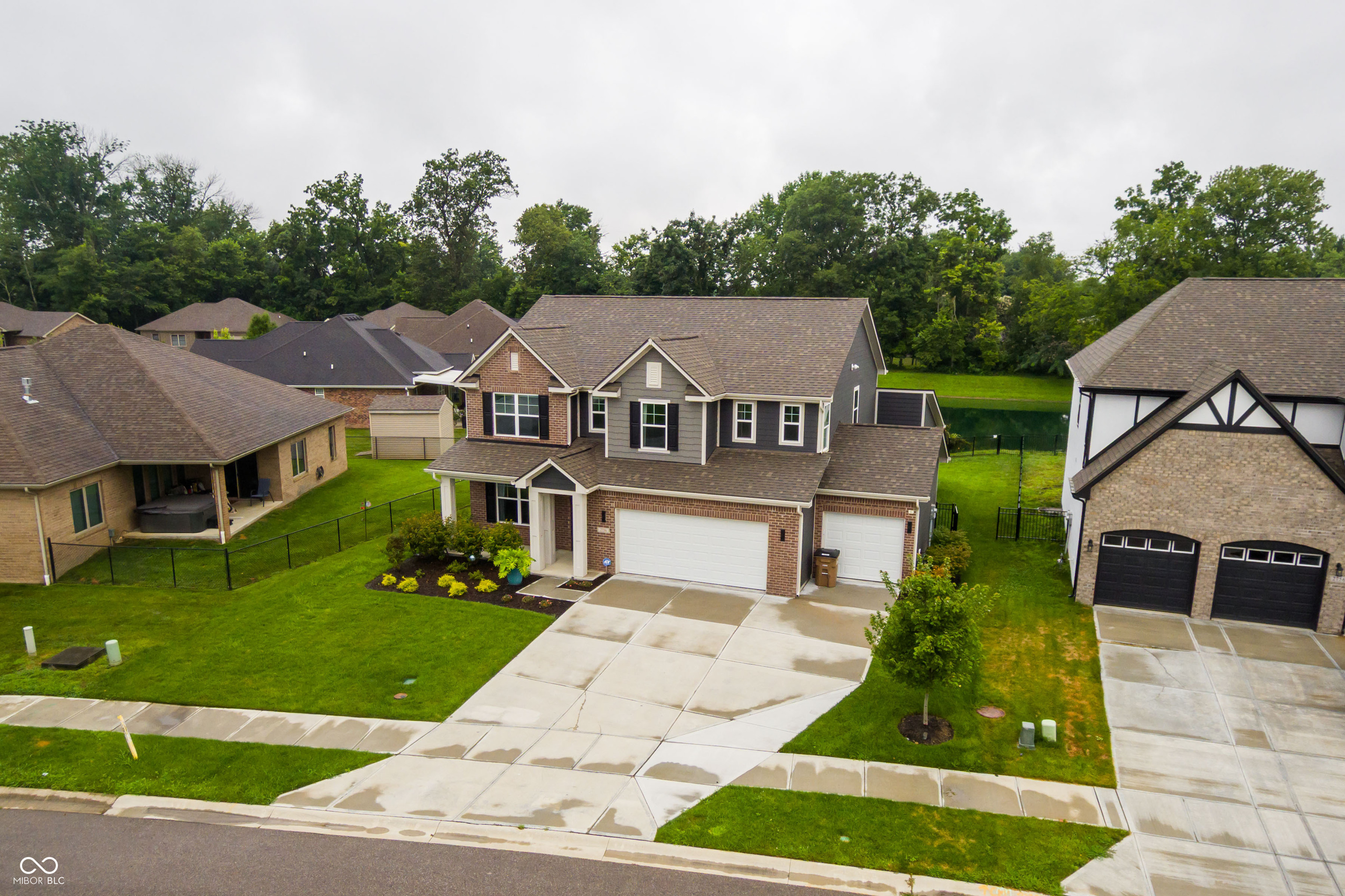 Homes for sale in Columbus, IN | 2736 Victory Dr, Columbus, IN 47203 | MLS# 22030709