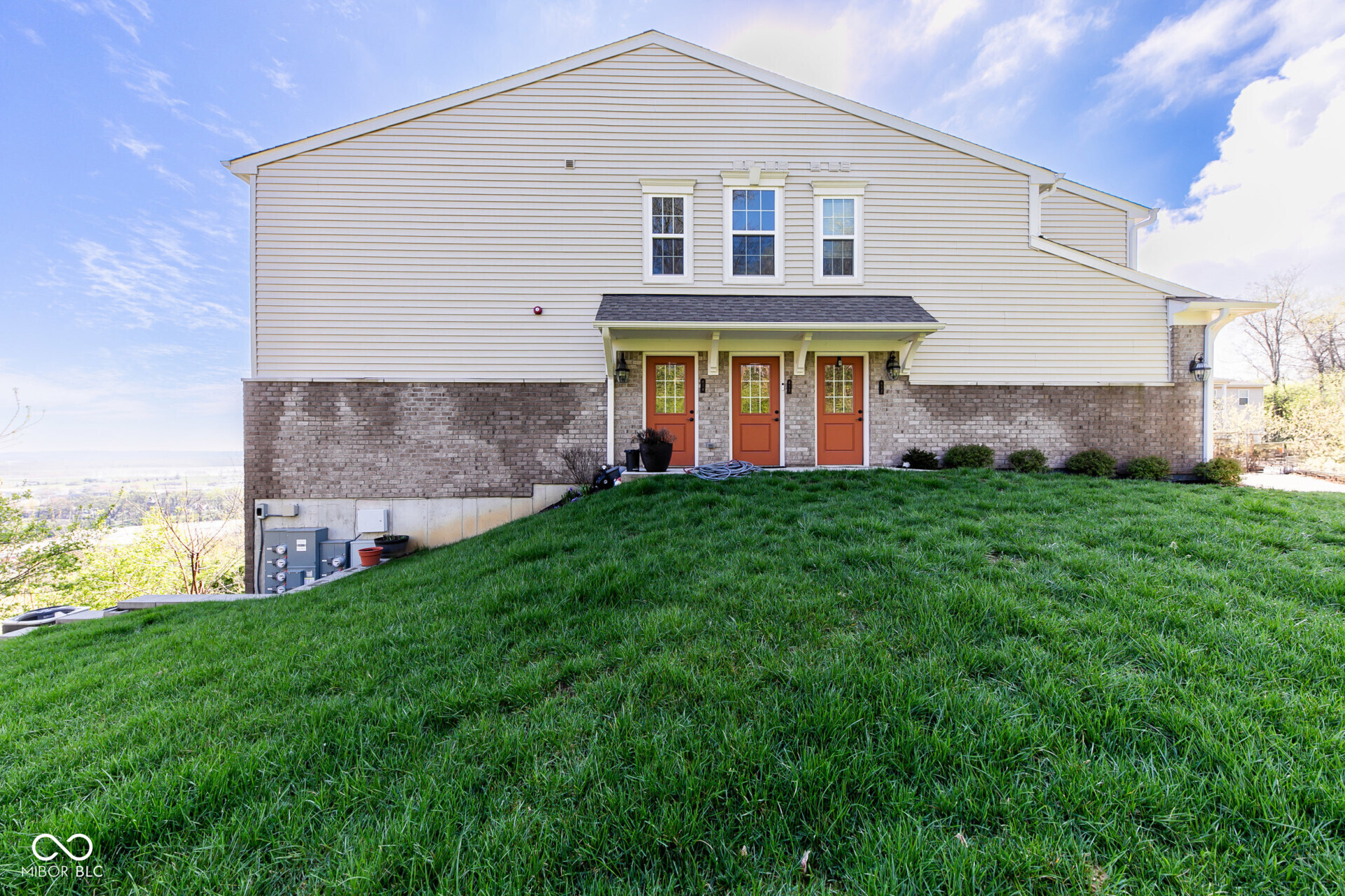 Homes for sale in Lawrenceburg, IN | 612 River Rdg, Lawrenceburg, IN 47025 | MLS# 22031163