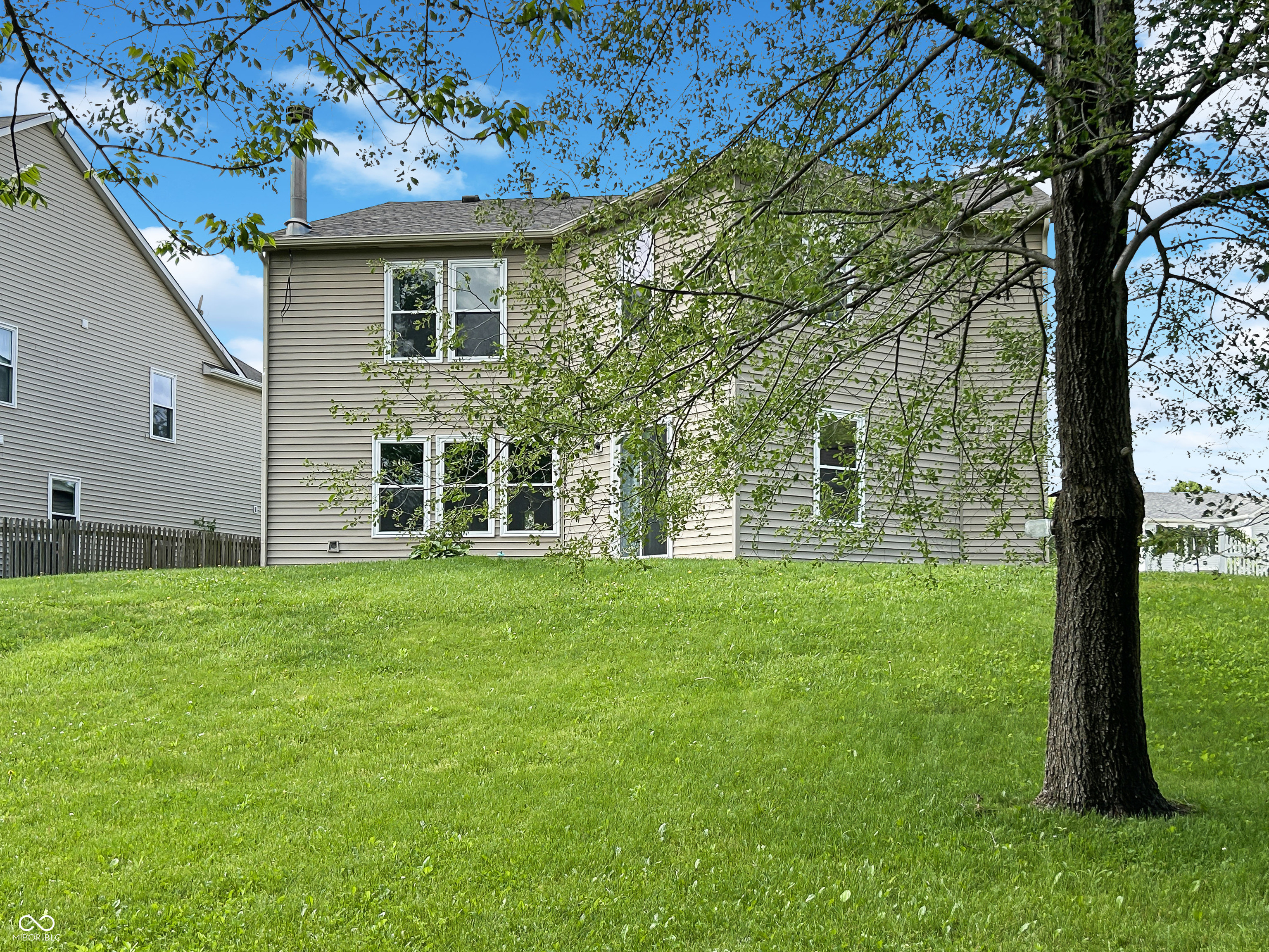 Homes for sale in Greenfield, IN | 625 Streamside Dr, Greenfield, IN 46140 | MLS# 22036678