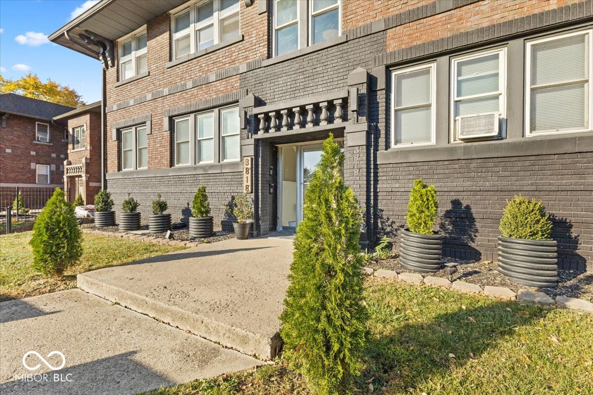 Homes for sale in Indianapolis, IN | 3818 Central Ave, Indianapolis, IN 46205 | MLS# 22037069