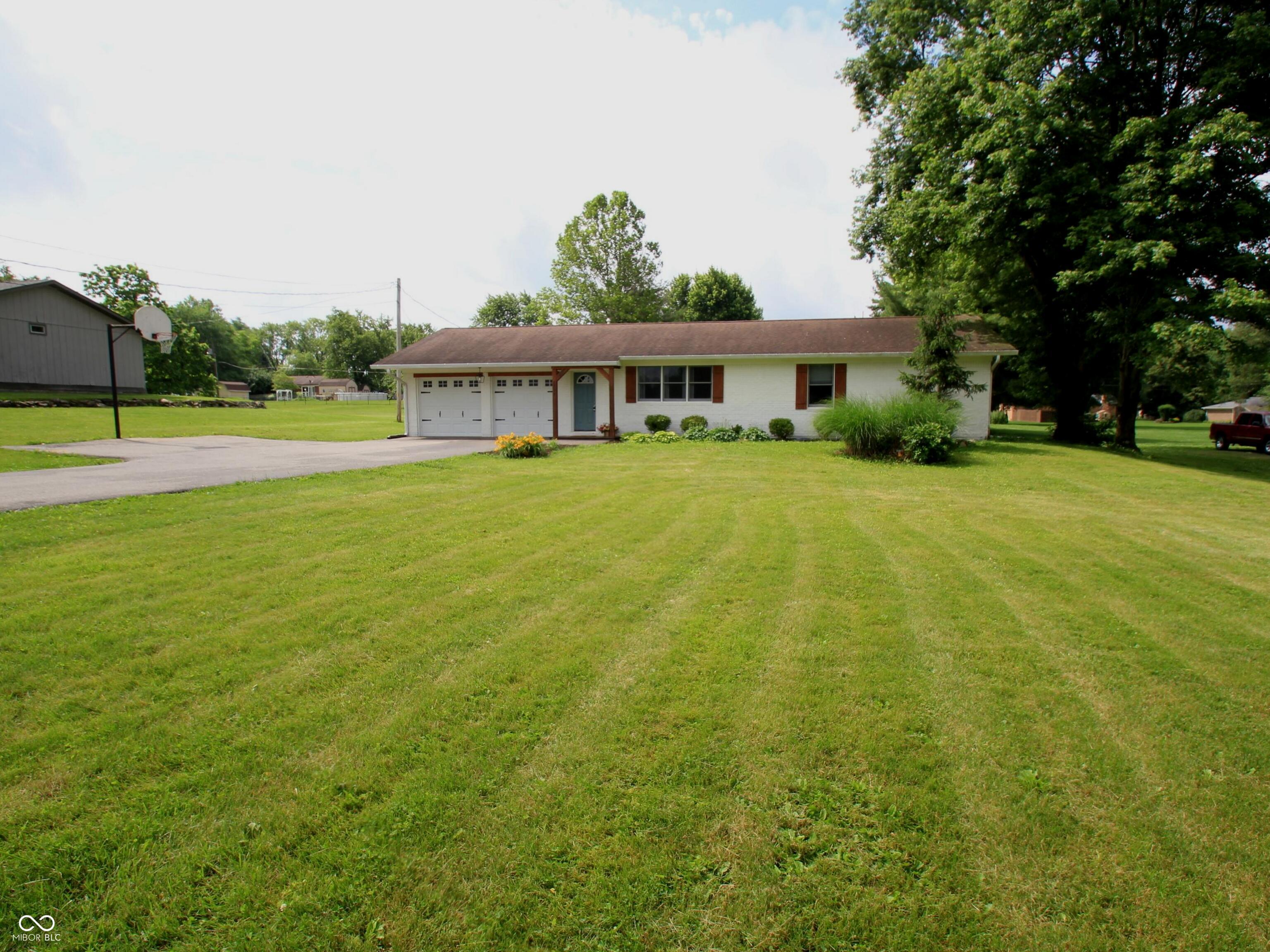 Homes for sale in Greenfield, IN | 2237 W 100 N, Greenfield, IN 46140 | MLS# 22037223