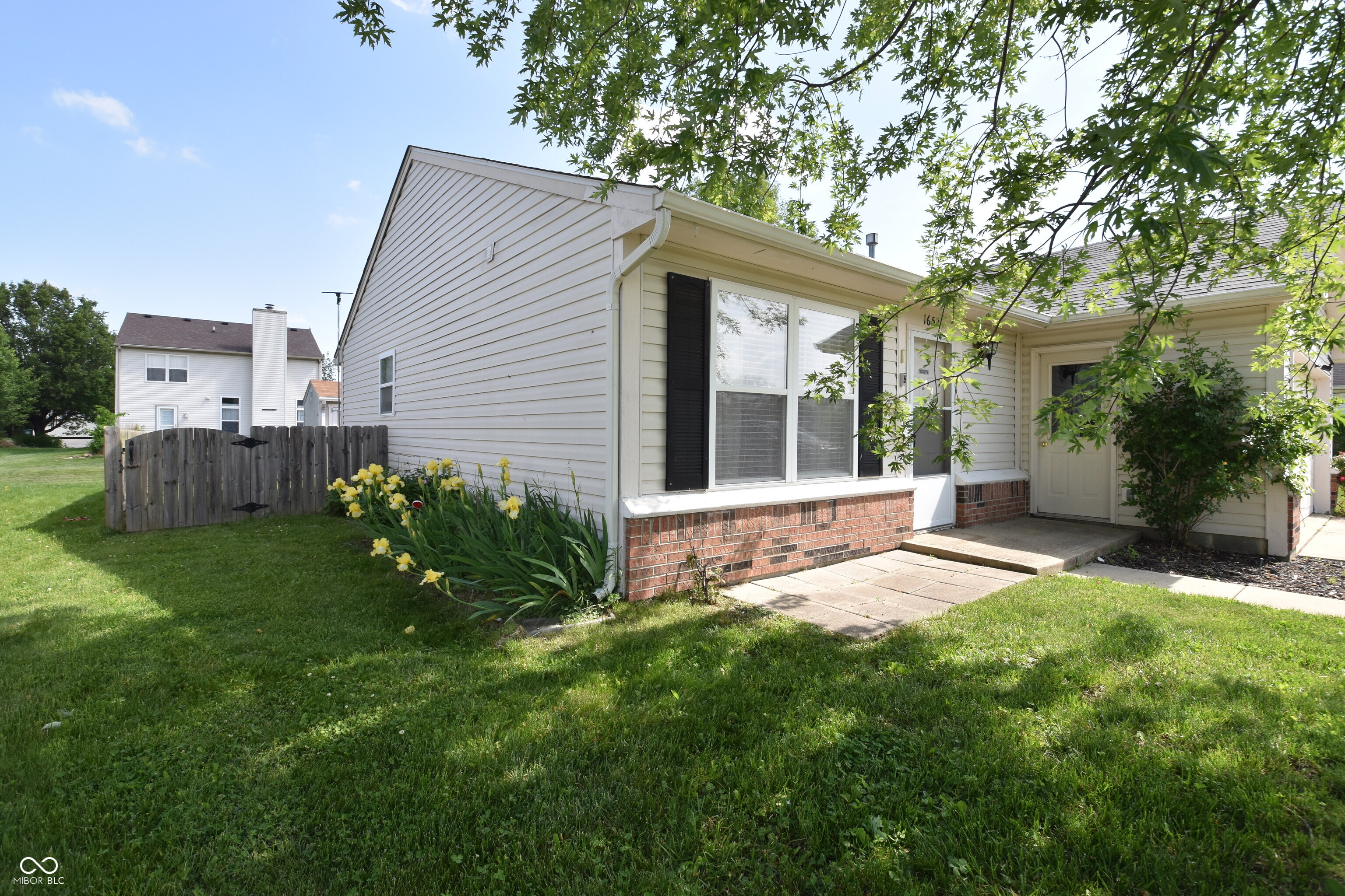 Homes for sale in Greenfield, IN | 1652 Sweetwater Ln, Greenfield, IN 46140 | MLS# 22039202