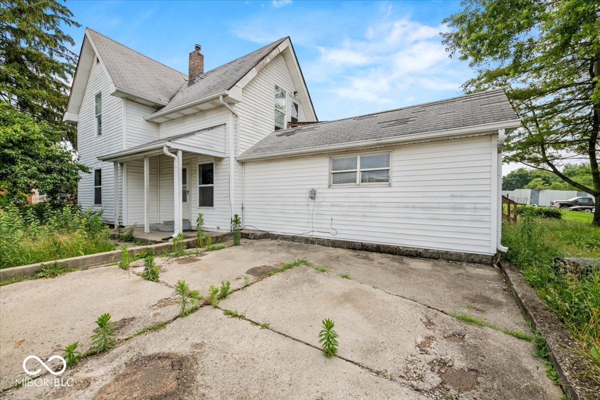 Homes for sale in Greenfield, IN | 203 E South St, Greenfield, IN 46140 | MLS# 22041566