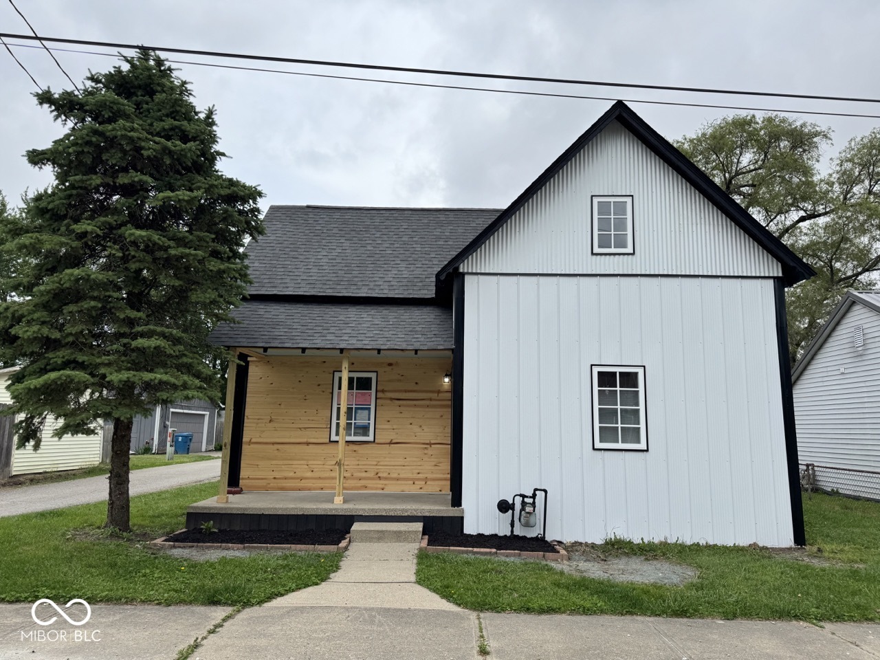 Homes for sale in Greenfield, IN | 317 W Pierson St, Greenfield, IN 46140 | MLS# 22041870