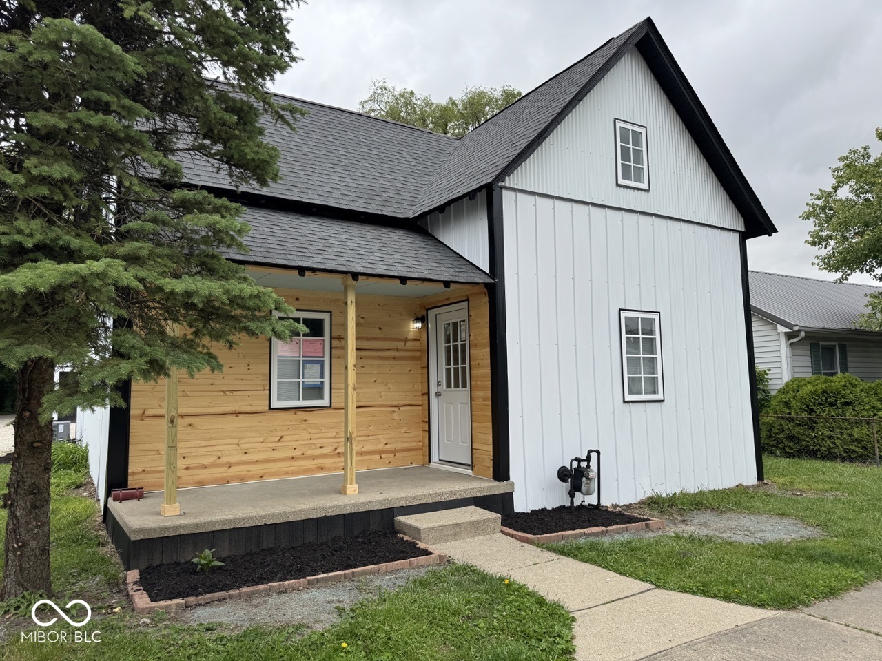 Homes for sale in Greenfield, IN | 317 W Pierson St, Greenfield, IN 46140 | MLS# 22041870