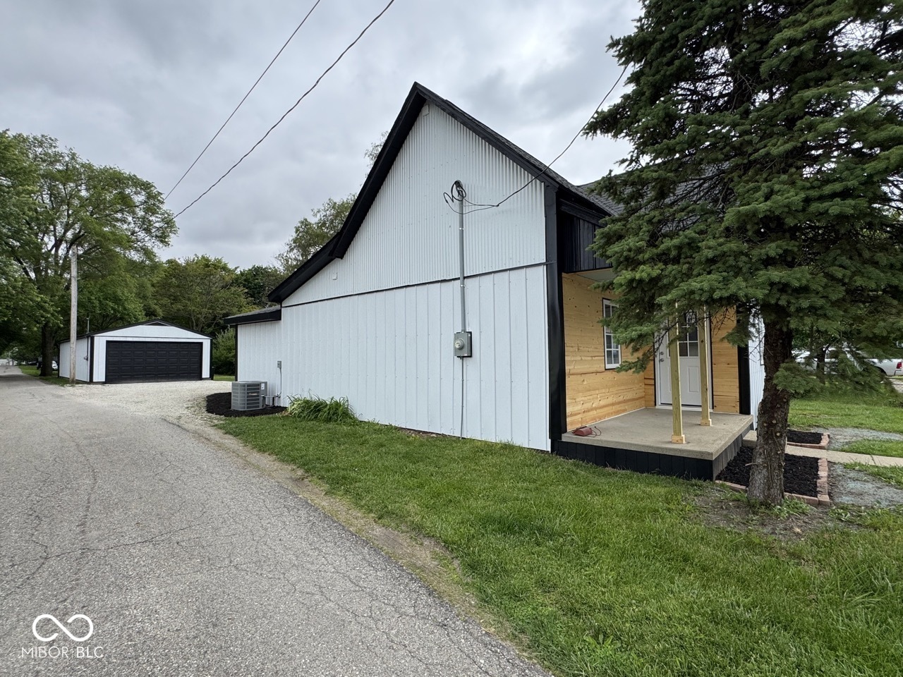 Homes for sale in Greenfield, IN | 317 W Pierson St, Greenfield, IN 46140 | MLS# 22041870