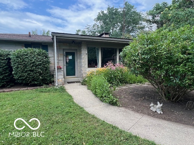 Homes for sale in Columbus, IN | 1802 Laurel Dr, Columbus, IN 47203 | MLS# 22044129