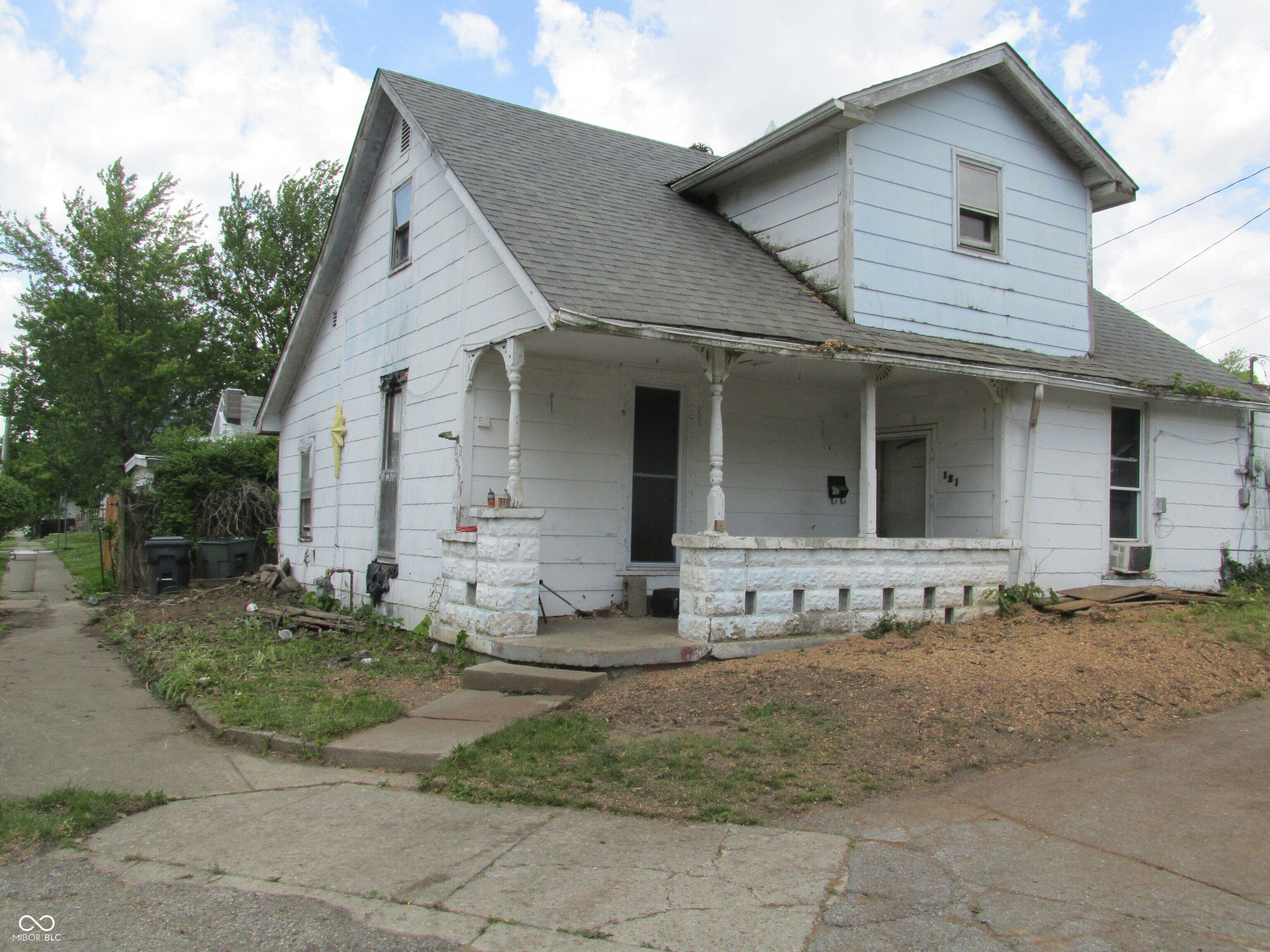 Homes for sale in Greenfield, IN | 121 School St, Greenfield, IN 46140 | MLS# 22044140