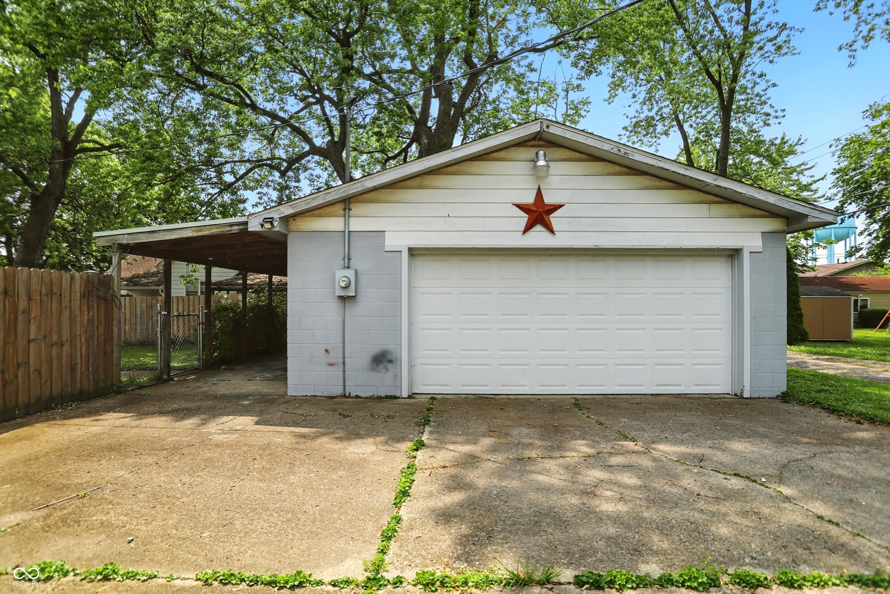 Homes for sale in Greenfield, IN | 1120 W 5th St, Greenfield, IN 46140 | MLS# 22044157
