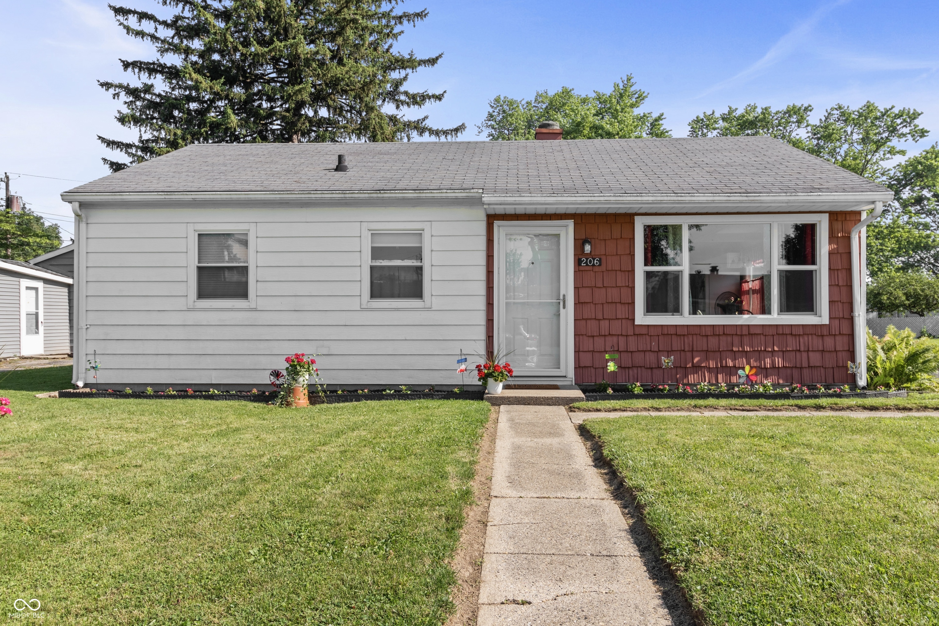 Homes for sale in Greenfield, IN | 206 Allen Ln, Greenfield, IN 46140 | MLS# 22045930