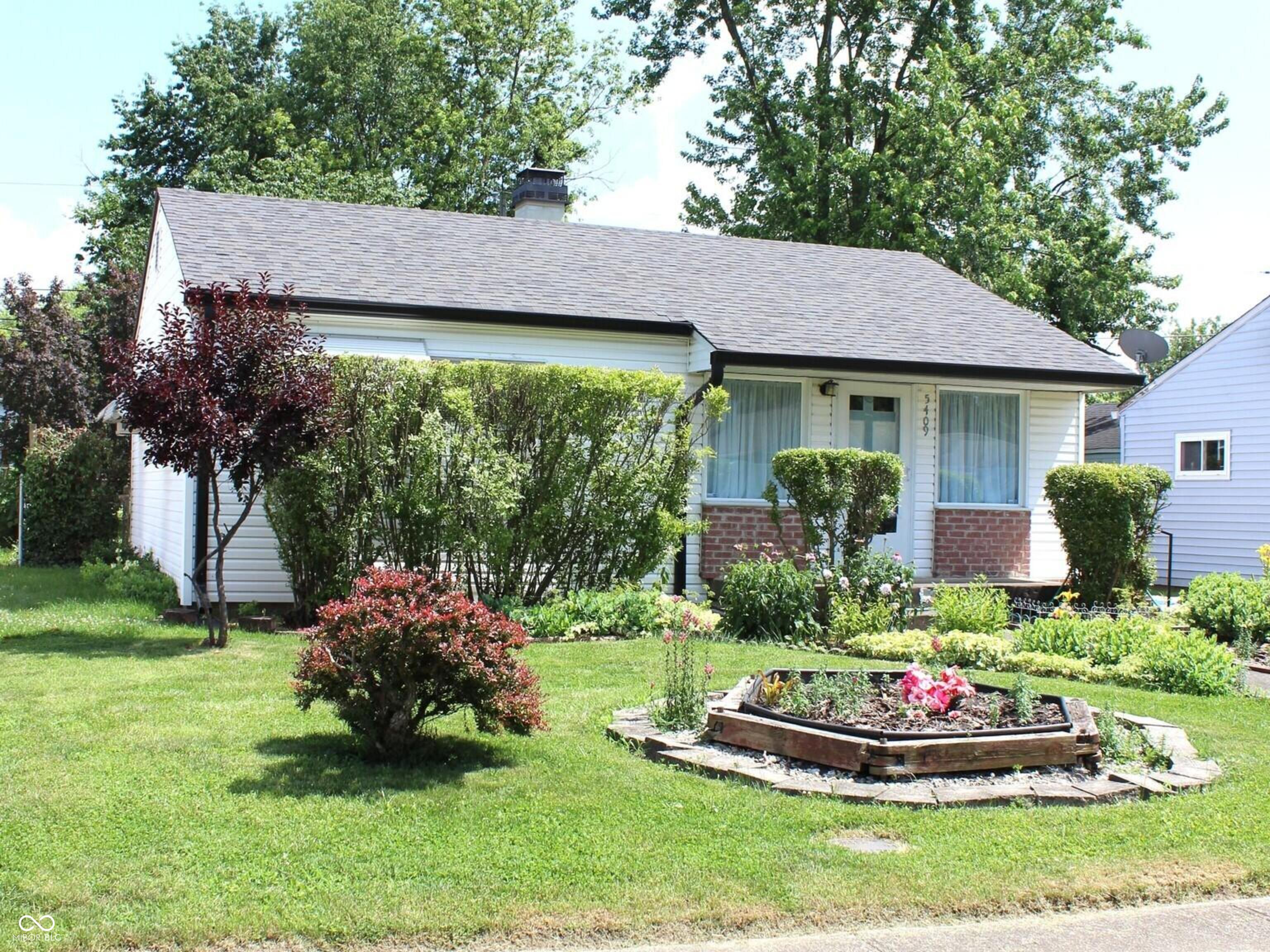 Homes for sale in Indianapolis, IN | 5409 E 19Th St, Indianapolis, IN 46218 | MLS# 22048138