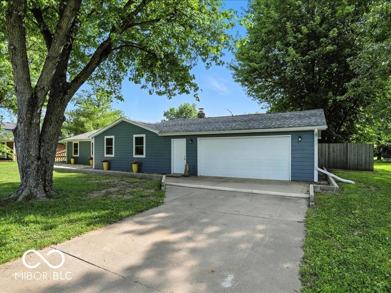 Homes for sale in Fairland, IN | 11093 N Pheasant Run, Fairland, IN 46126 | MLS# 22048303