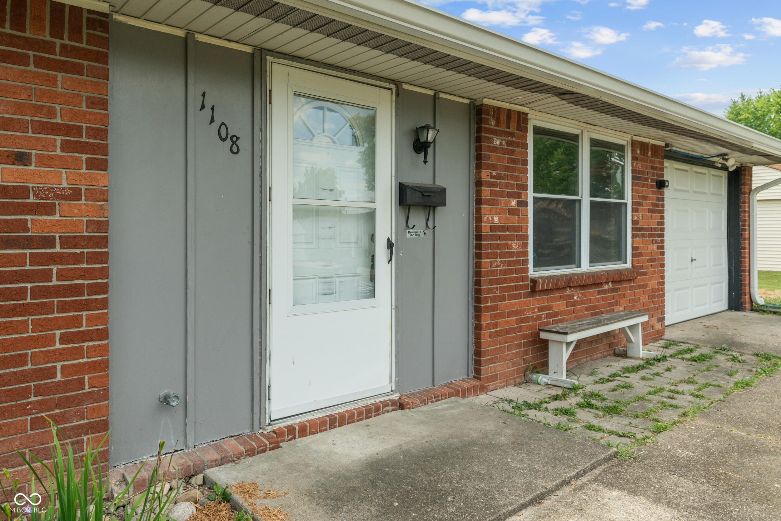 Homes for sale in New Whiteland, IN | 1108 Warwick Dr, New Whiteland, IN 46184 | MLS# 22049233