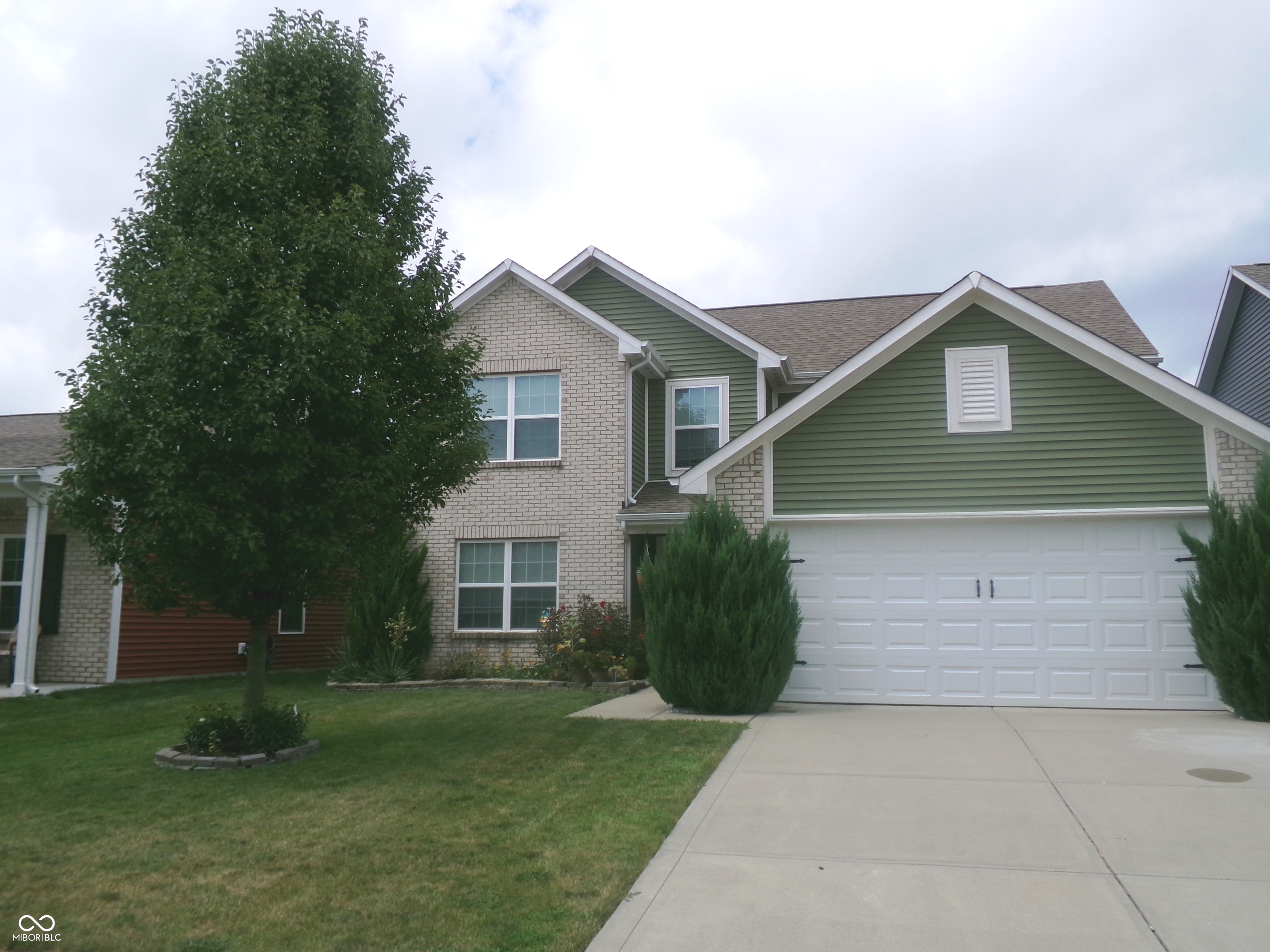 Homes for sale in Franklin, IN | 856 Fieldstone Dr, Franklin, IN 46131 | MLS# 22051194