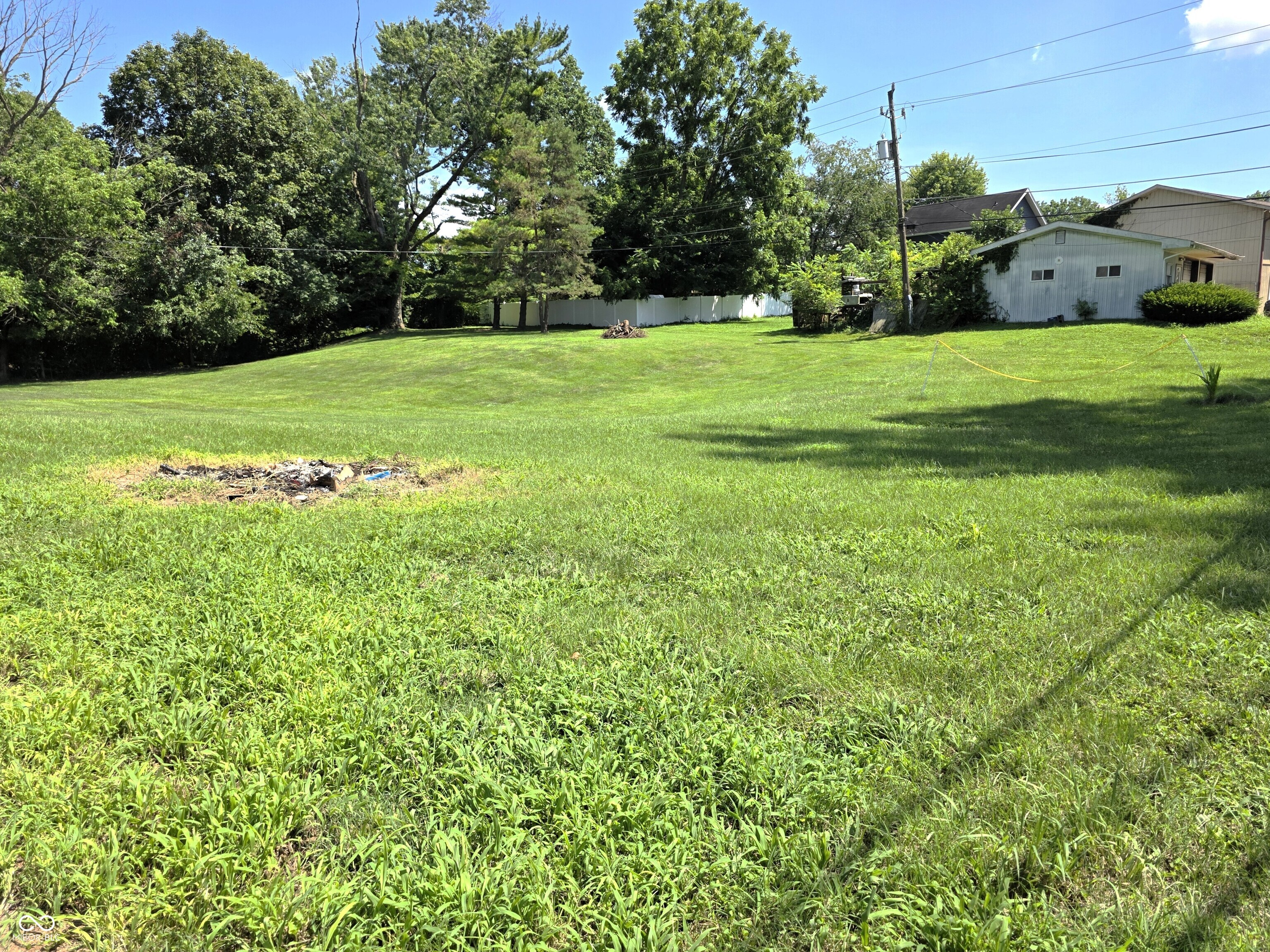 Homes for sale in Mooresville, IN | 325 W Main St, Mooresville, IN 46158 | MLS# 22053583