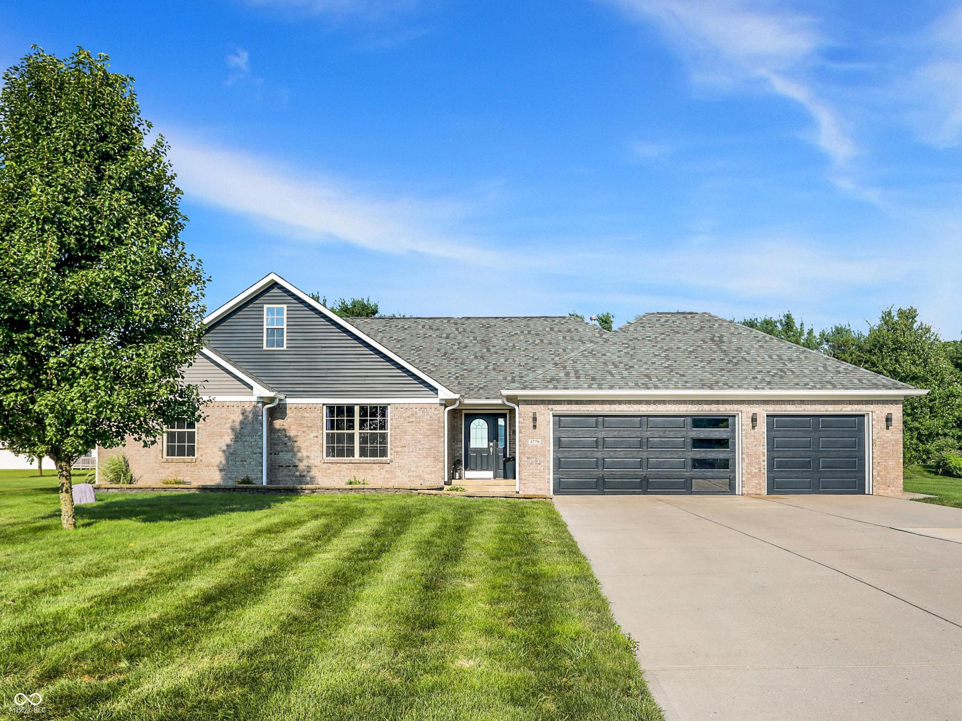 Homes for sale in Greenfield, IN | 4778 N Country Mill Dr, Greenfield, IN 46140 | MLS# 22054207