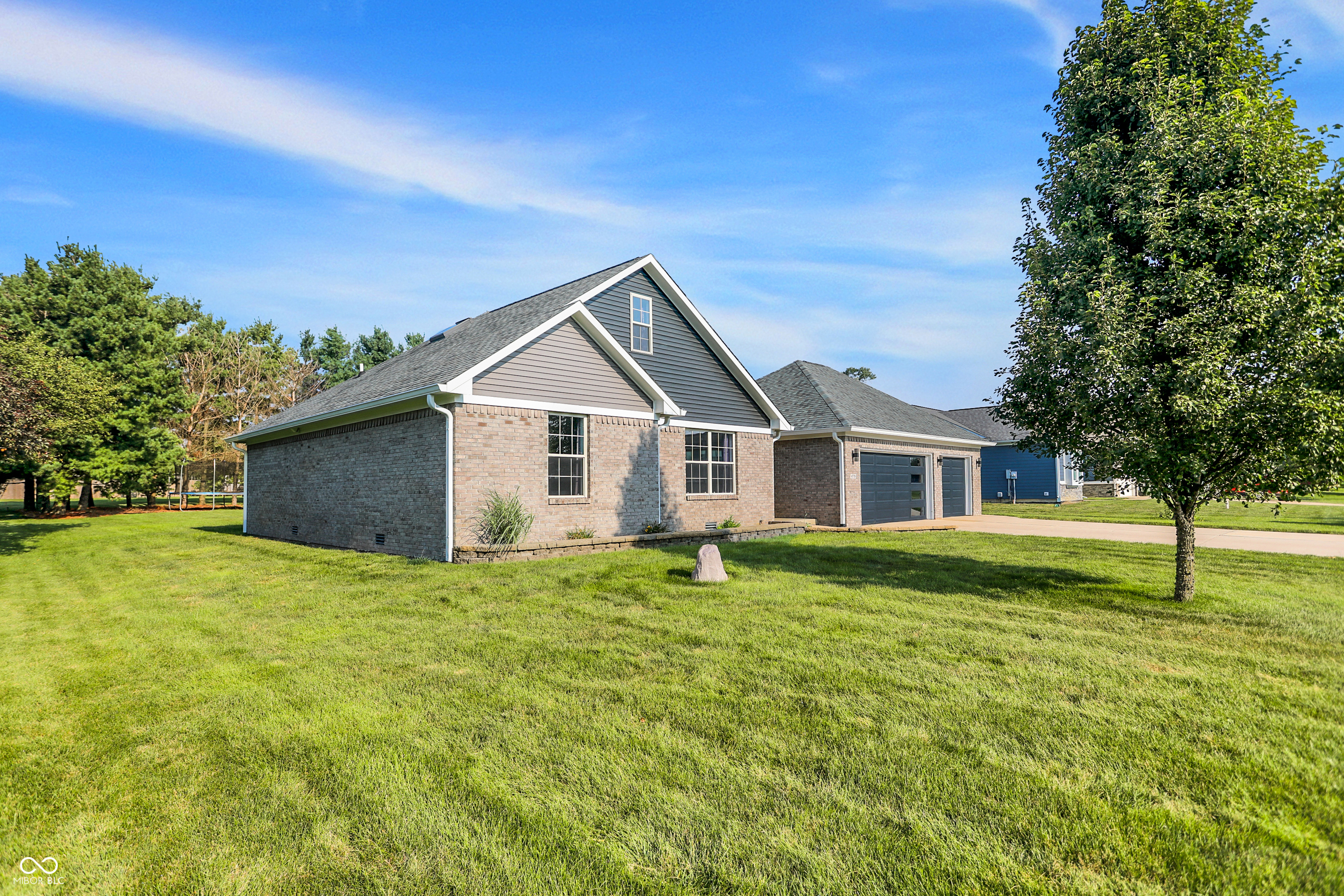 Homes for sale in Greenfield, IN | 4778 N Country Mill Dr, Greenfield, IN 46140 | MLS# 22054207