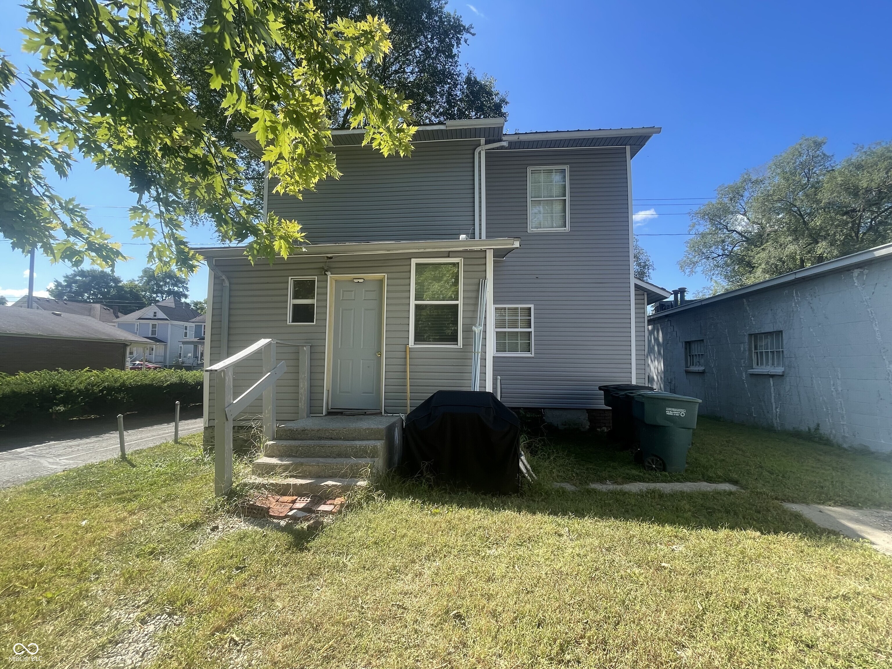 Homes for sale in Muncie, IN | 960 W Main St, Muncie, IN 47305 | MLS# 22059236