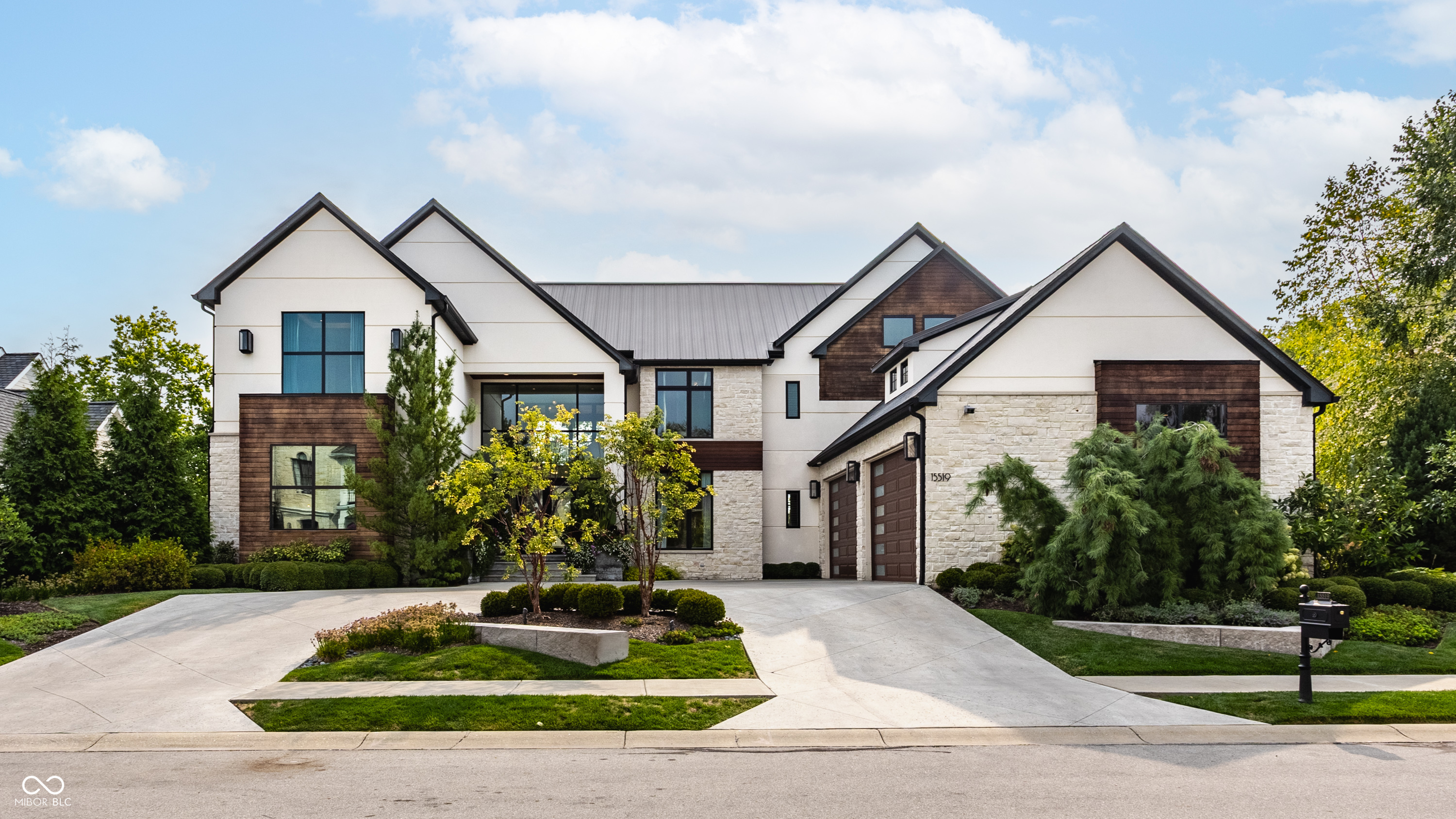 Homes for sale in Carmel, IN | 15519 Hidden Oaks Ln, Carmel, IN 46033 | MLS# 22061536