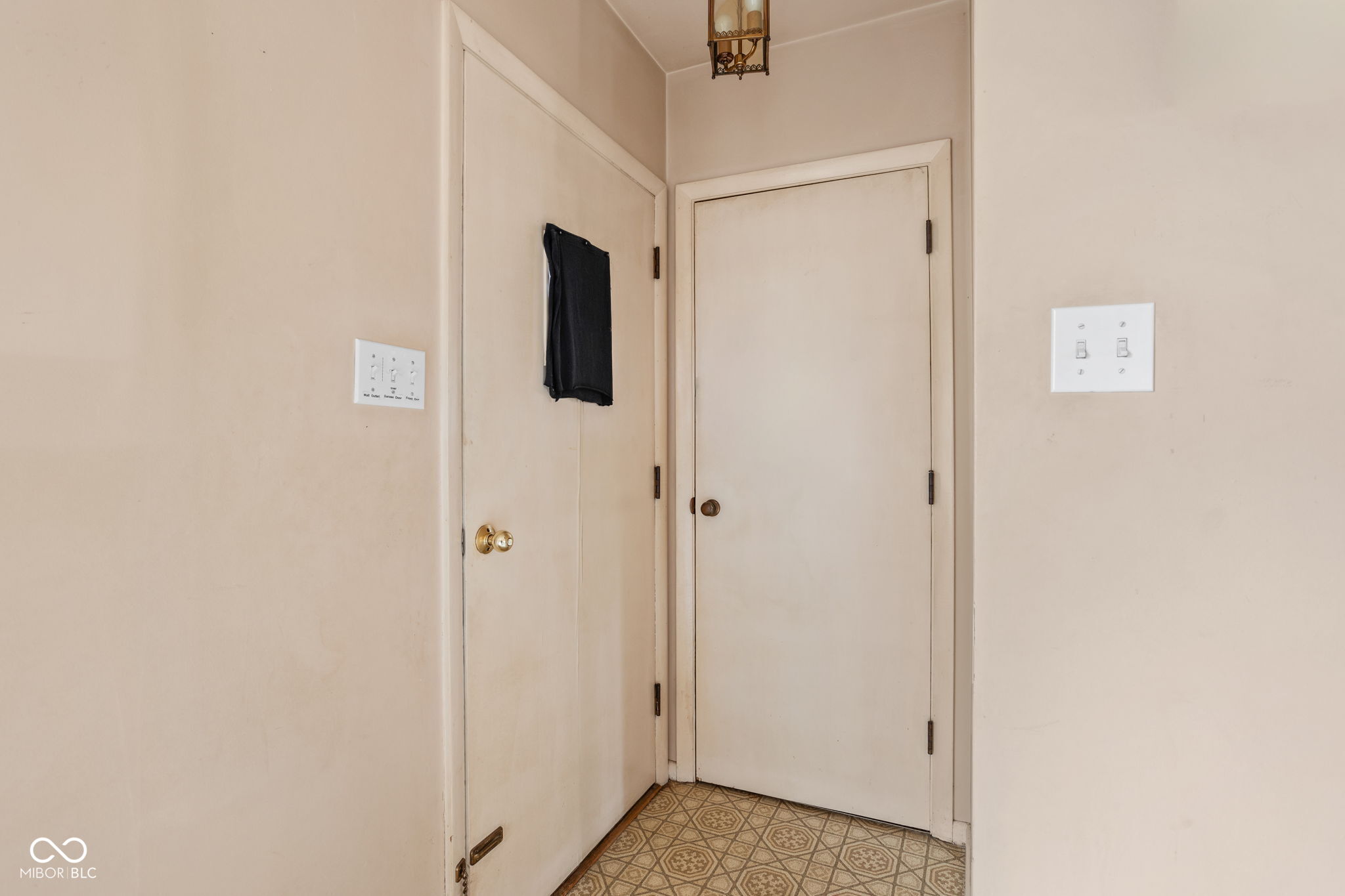 Homes for sale in Indianapolis, IN | 7985 Kimlough Dr, Indianapolis, IN 46240 | MLS# 22062751