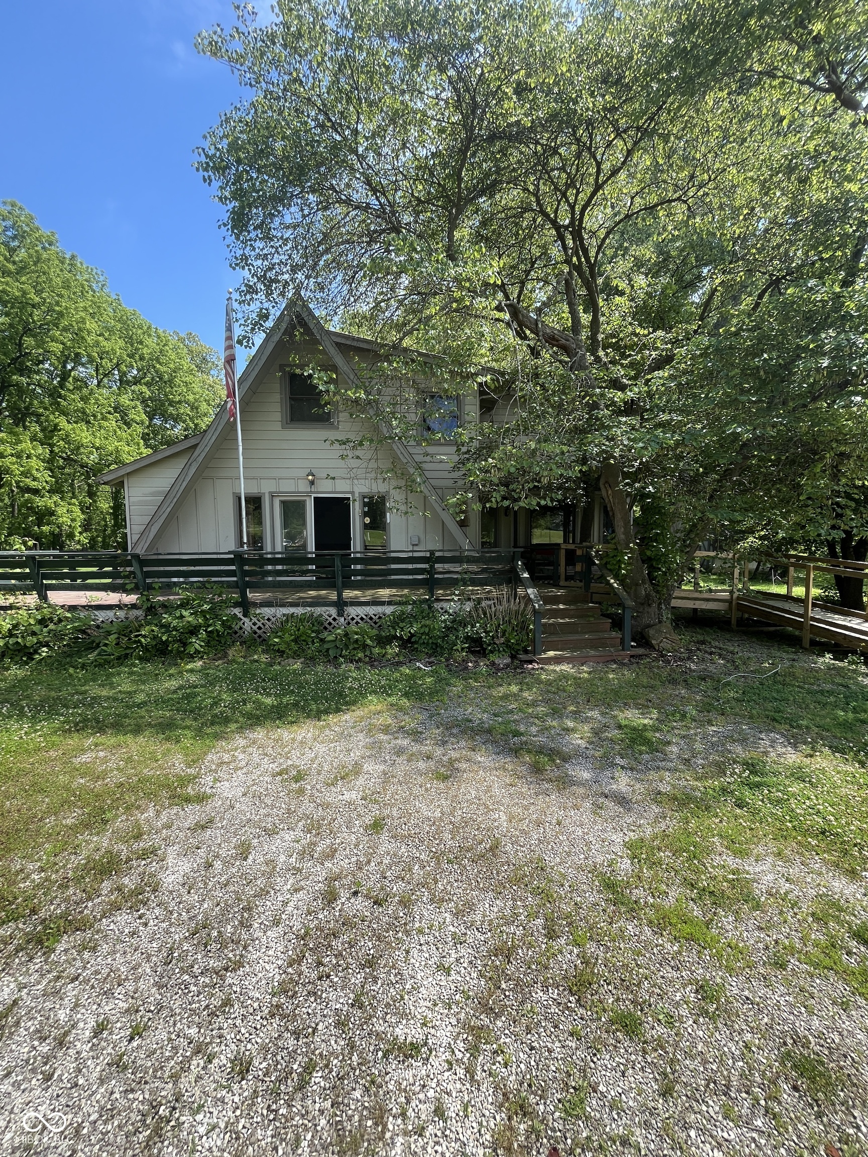 Homes for sale in Nashville, IN | 4007 E State Road 46, Nashville, IN 47448 | MLS# 22071495