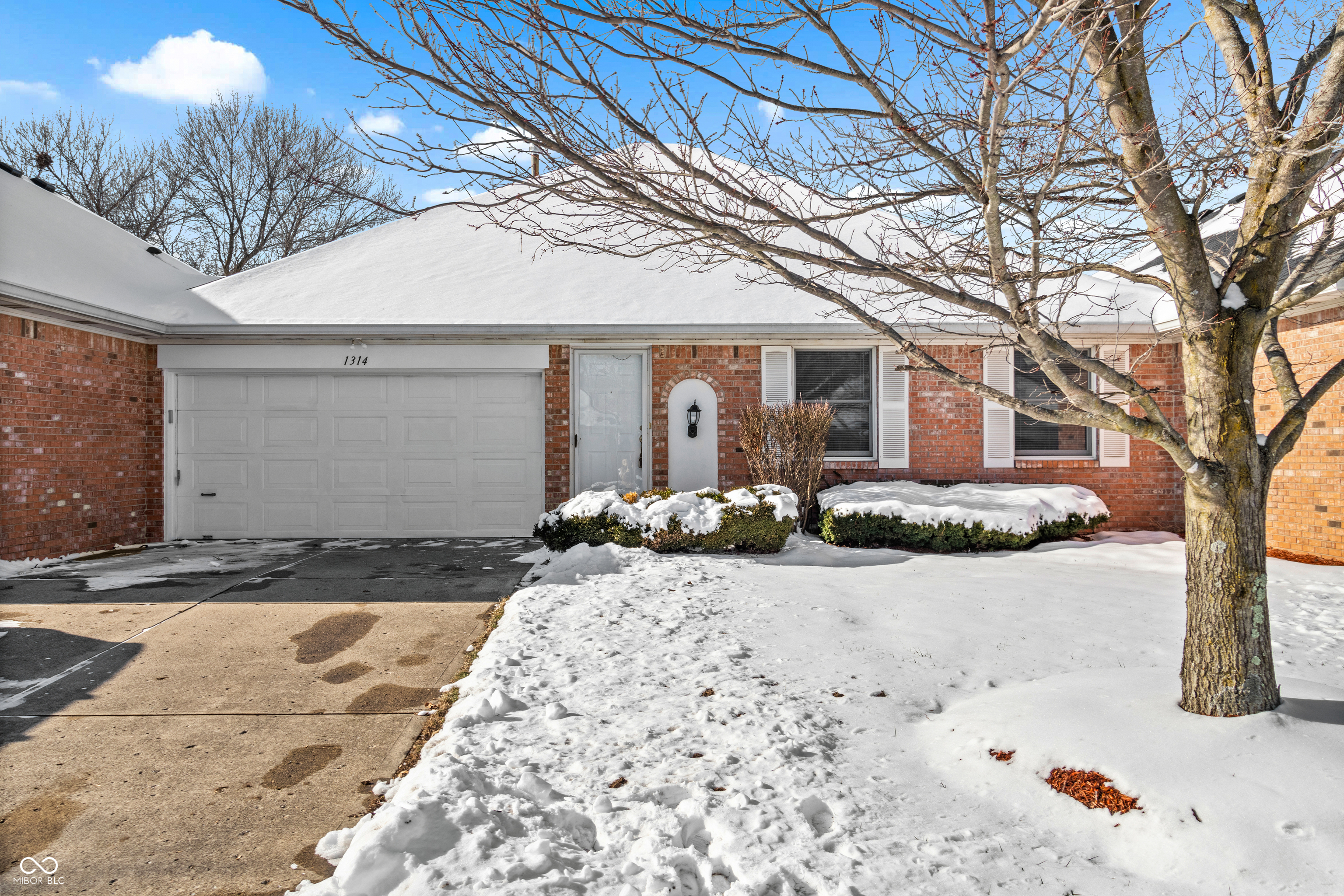 Homes for sale in Brownsburg, IN | 1314 Holiday Ln E, Brownsburg, IN 46112 | MLS# 22073949