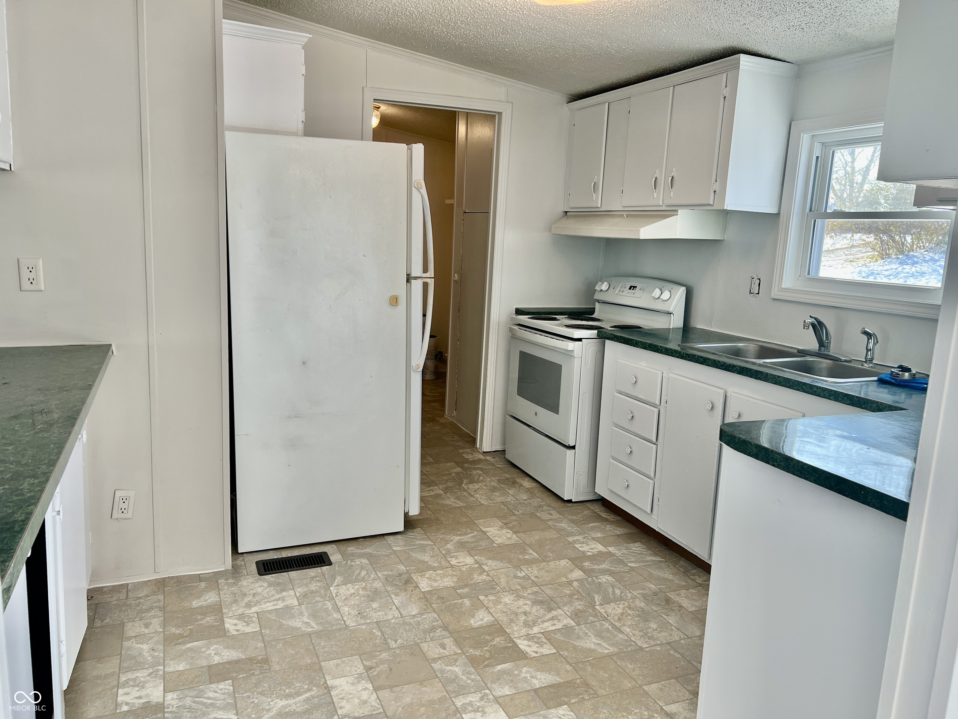 Homes for sale in Shelbyville, IN | 1525 Shelby St, Shelbyville, IN 46176 | MLS# 22074990