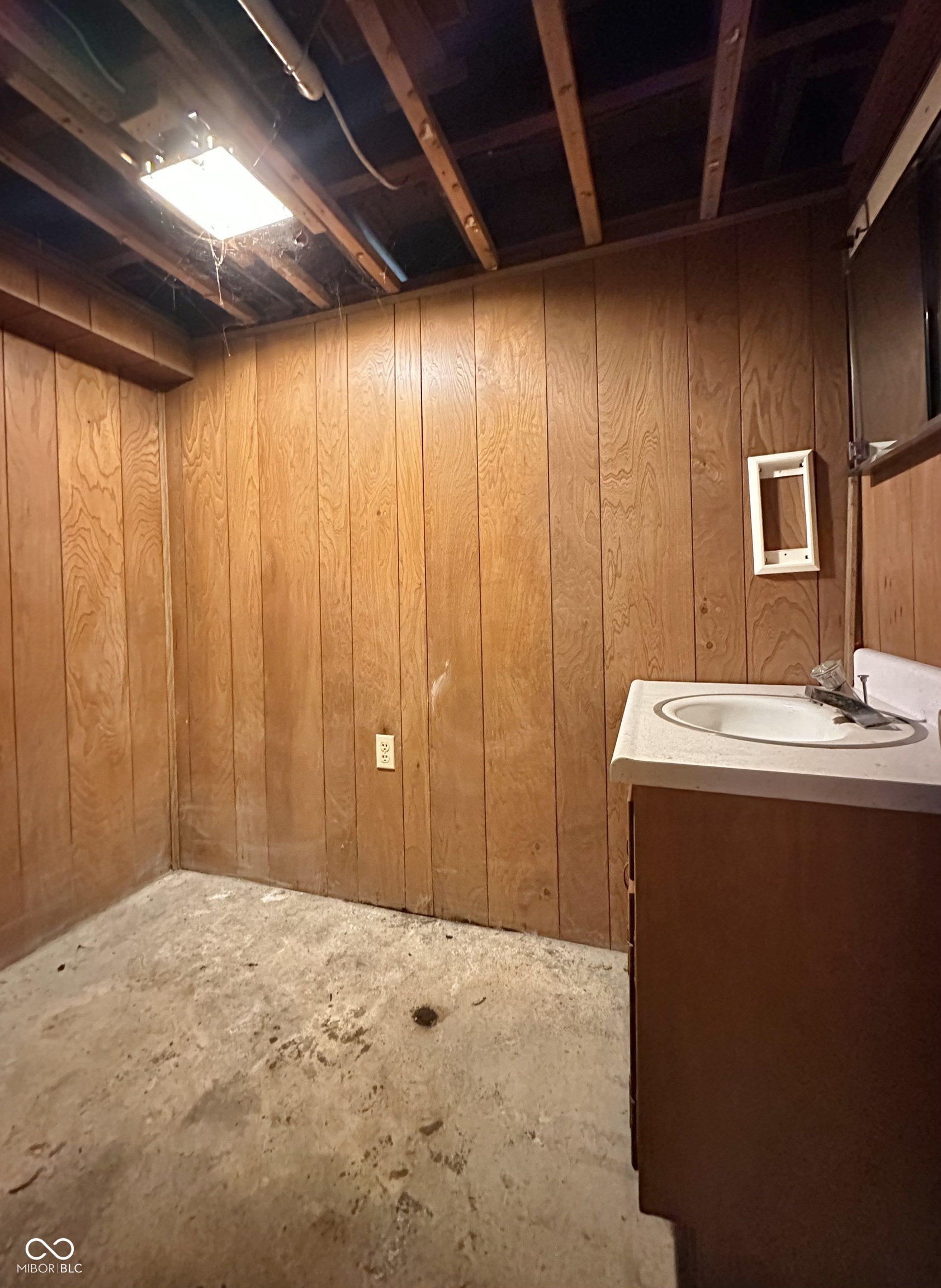 Homes for sale in Fort Wayne, IN | 1711 Cody Ave, Fort Wayne, IN 46805 | MLS# 22077153