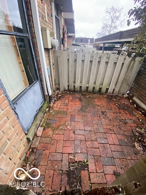 Homes for sale in Indianapolis, IN | 1352 Tishman Ln, Indianapolis, IN 46260 | MLS# 22077237