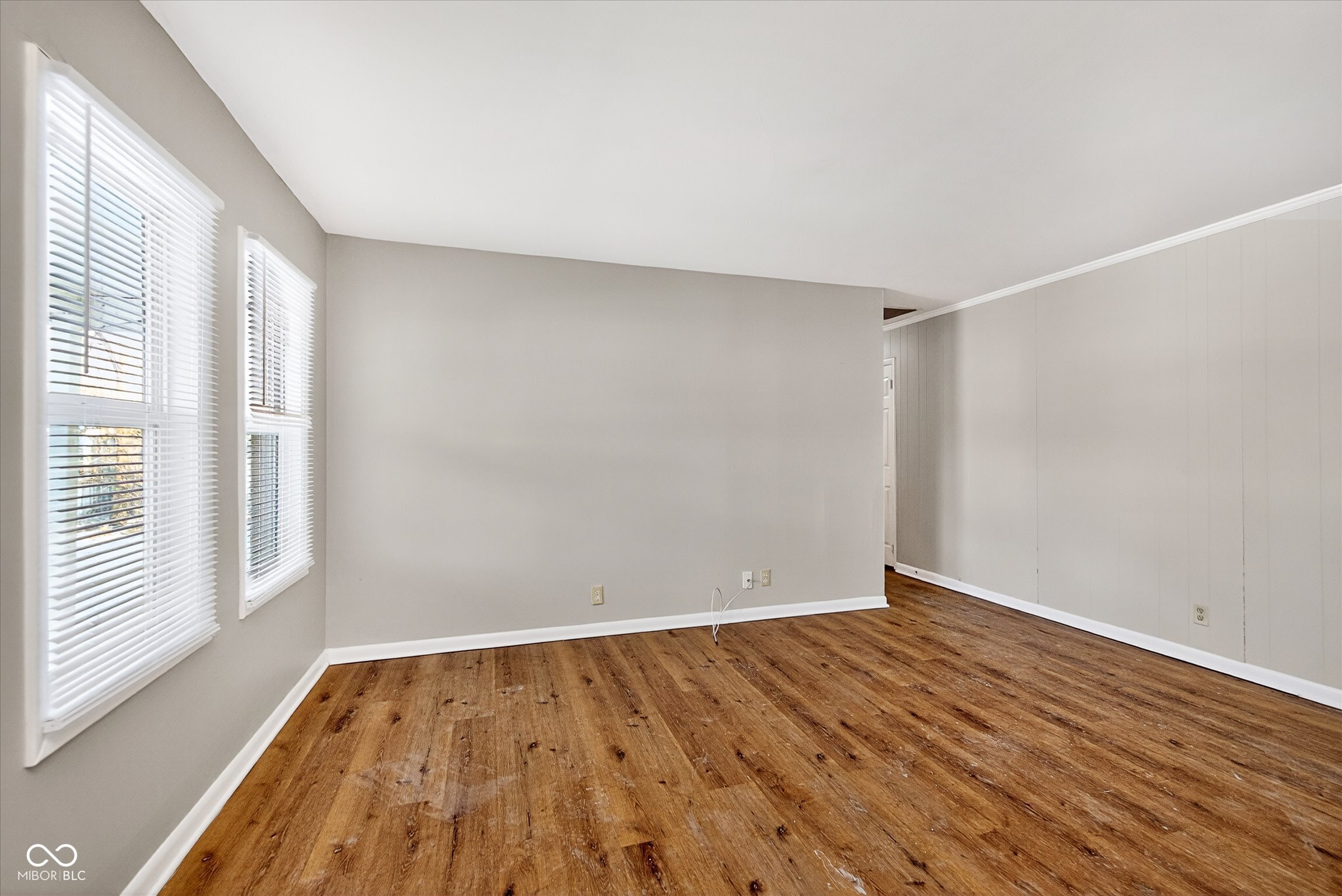 Homes for sale in Indianapolis, IN | 8603 E 42Nd Pl, Indianapolis, IN 46226 | MLS# 22077270