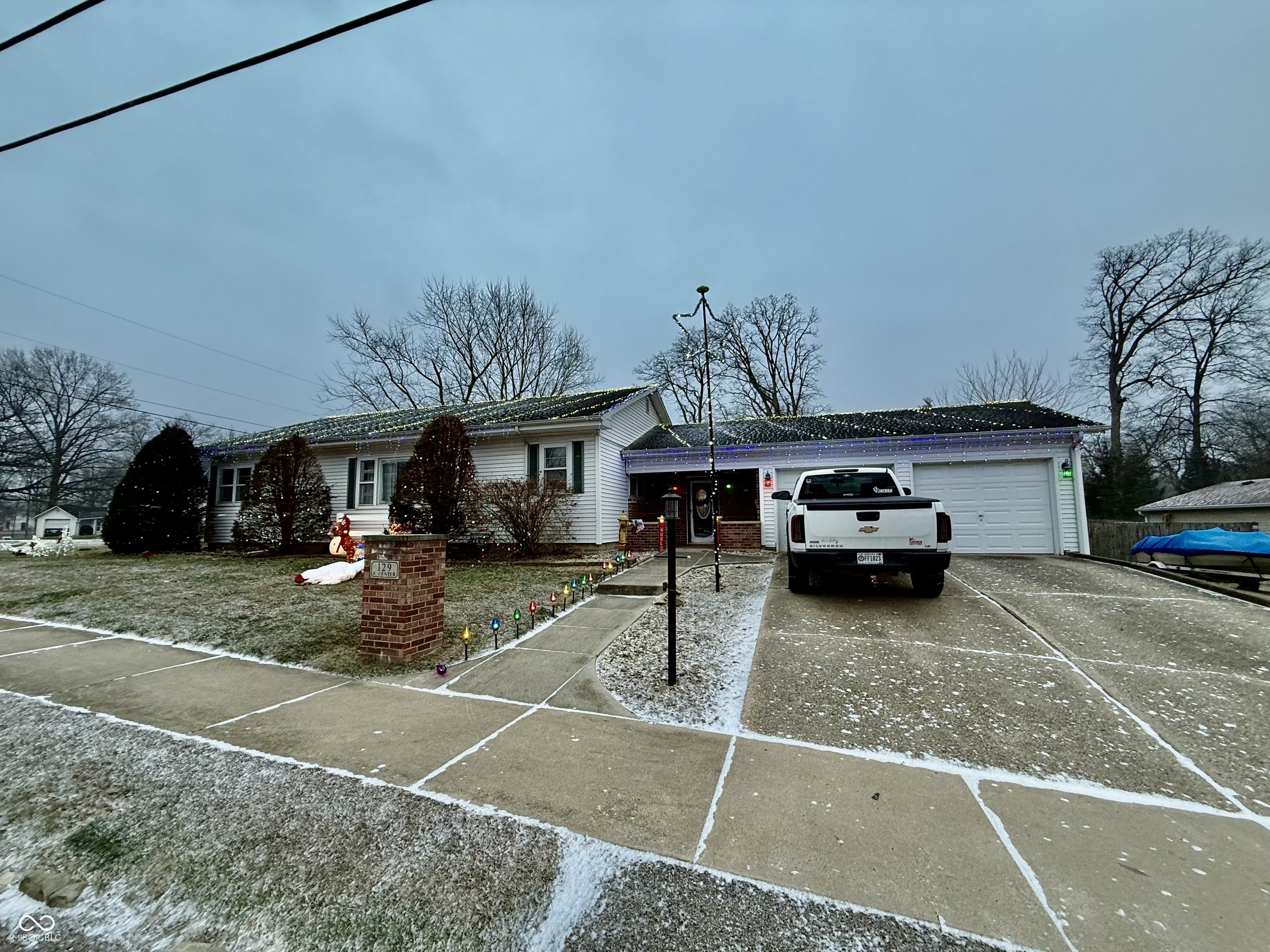 Homes for sale in Williamsport, IN | 129 E Center St, Williamsport, IN 47993 | MLS# 22077309