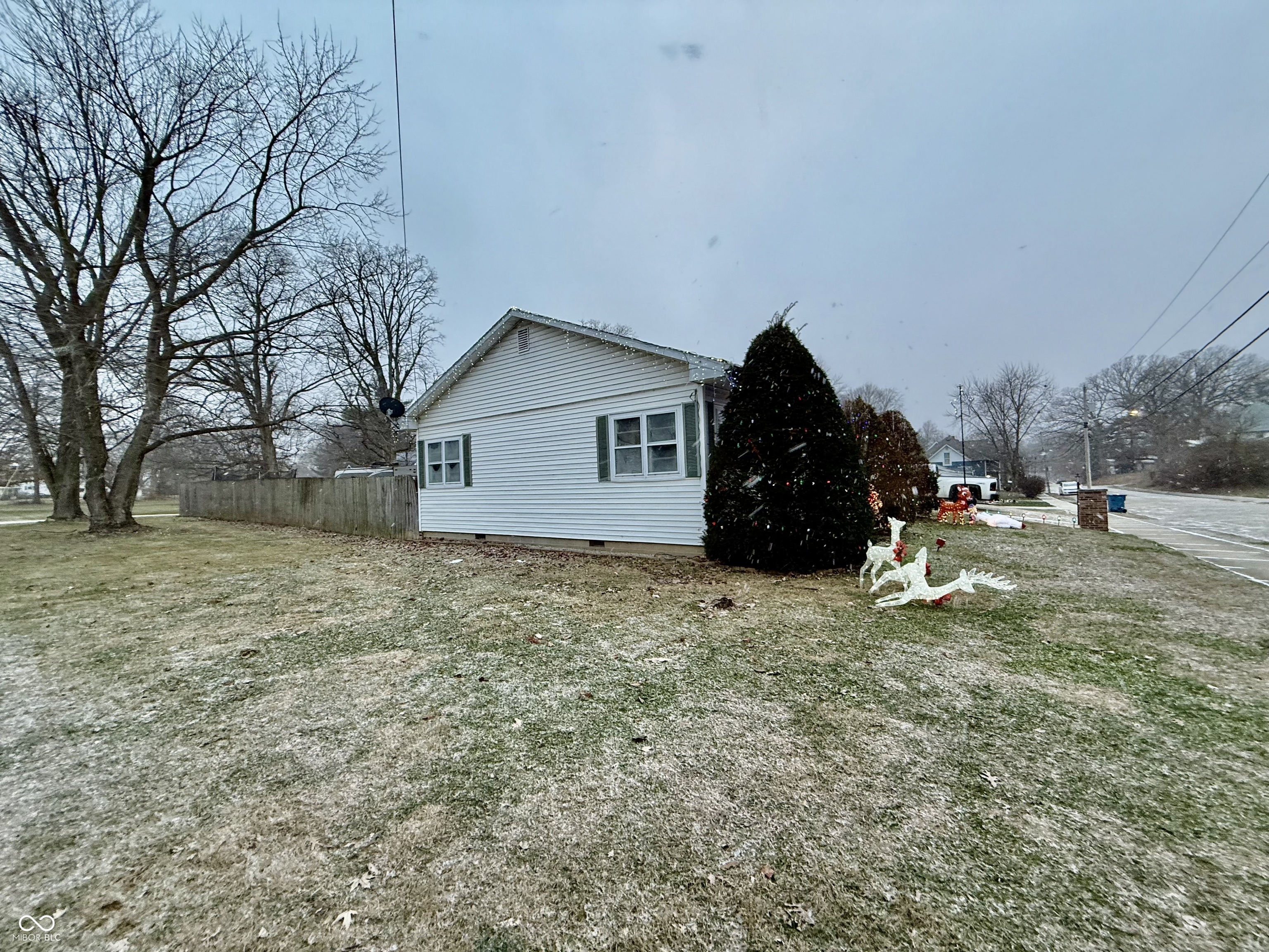 Homes for sale in Williamsport, IN | 129 E Center St, Williamsport, IN 47993 | MLS# 22077309