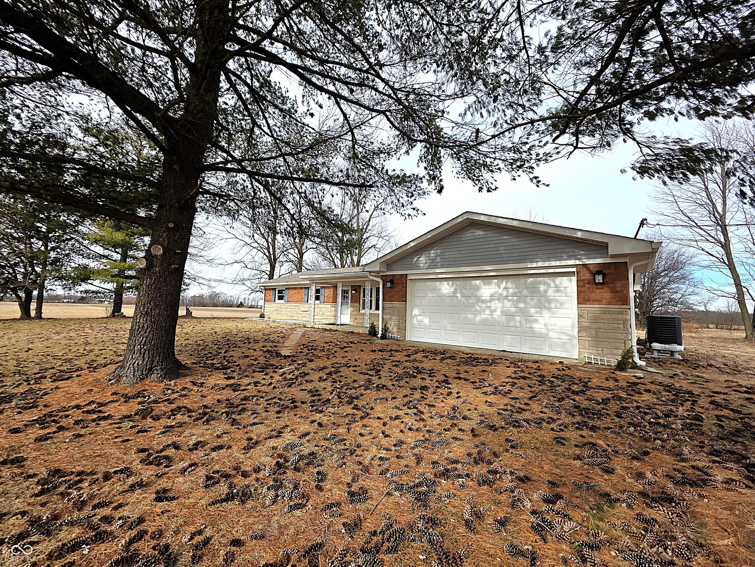 Homes for sale in Jamestown, IN | 11 S 1050 W, Jamestown, IN 46147 | MLS# 22079378