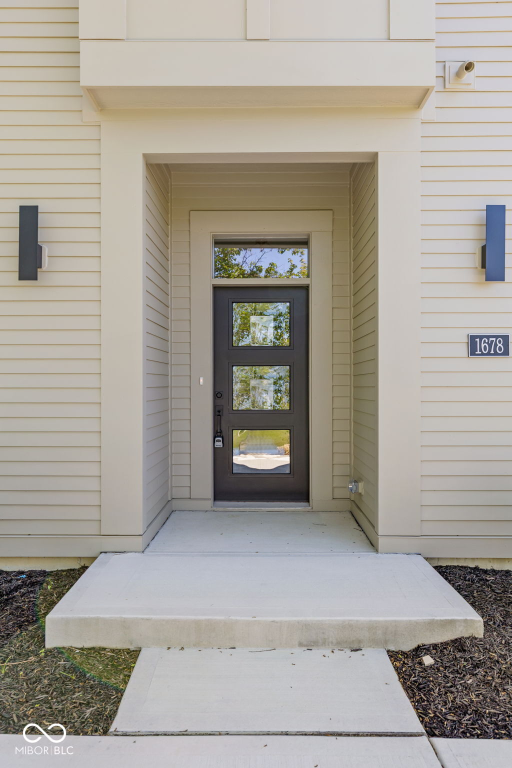 2nd image of 1678 Coach Dr, Westfield, IN 46074 | MLS# 22079446