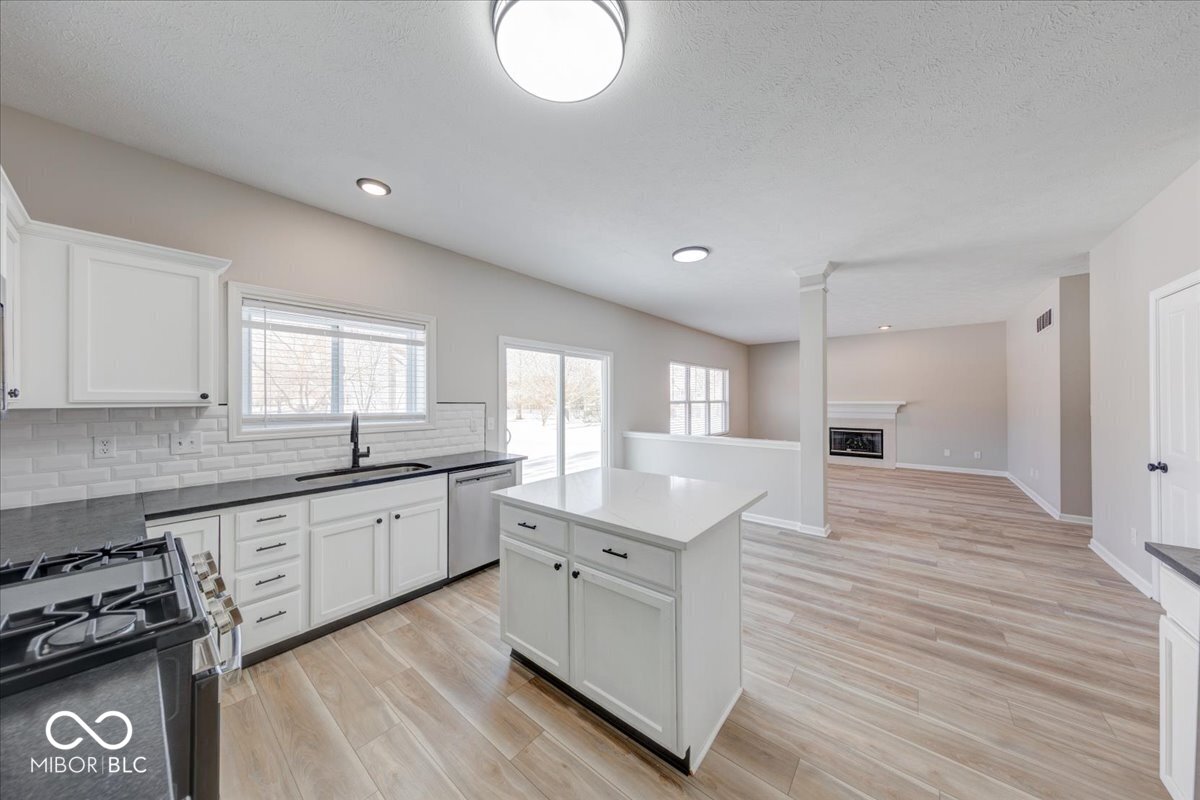 5th image of 10744 Putnam Pl, Carmel, IN 46032 | MLS# 22085233