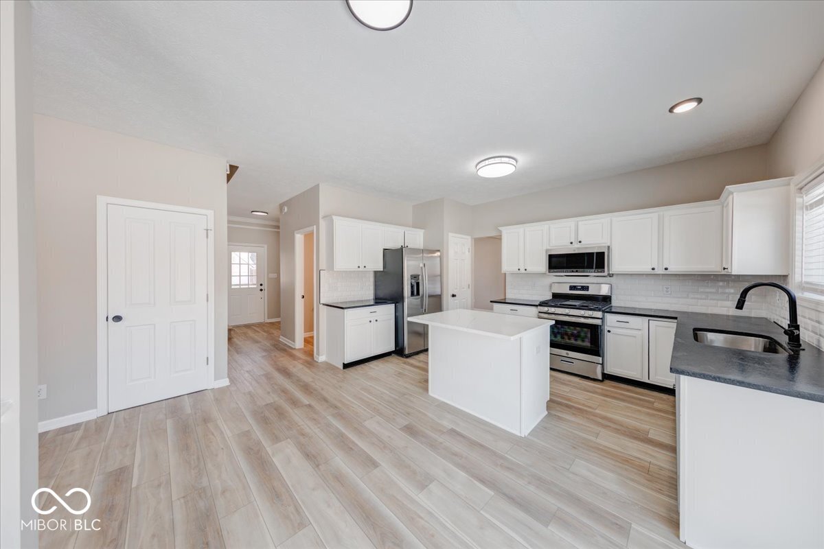 3rd image of 10744 Putnam Pl, Carmel, IN 46032 | MLS# 22085233