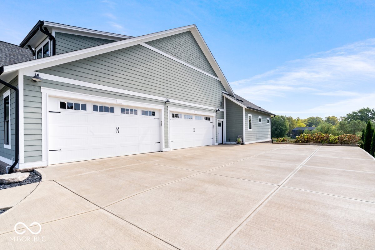 Homes for sale in Carmel, IN | 15297 Maple Ridge Dr, Carmel, IN 46033 | MLS# 22086561