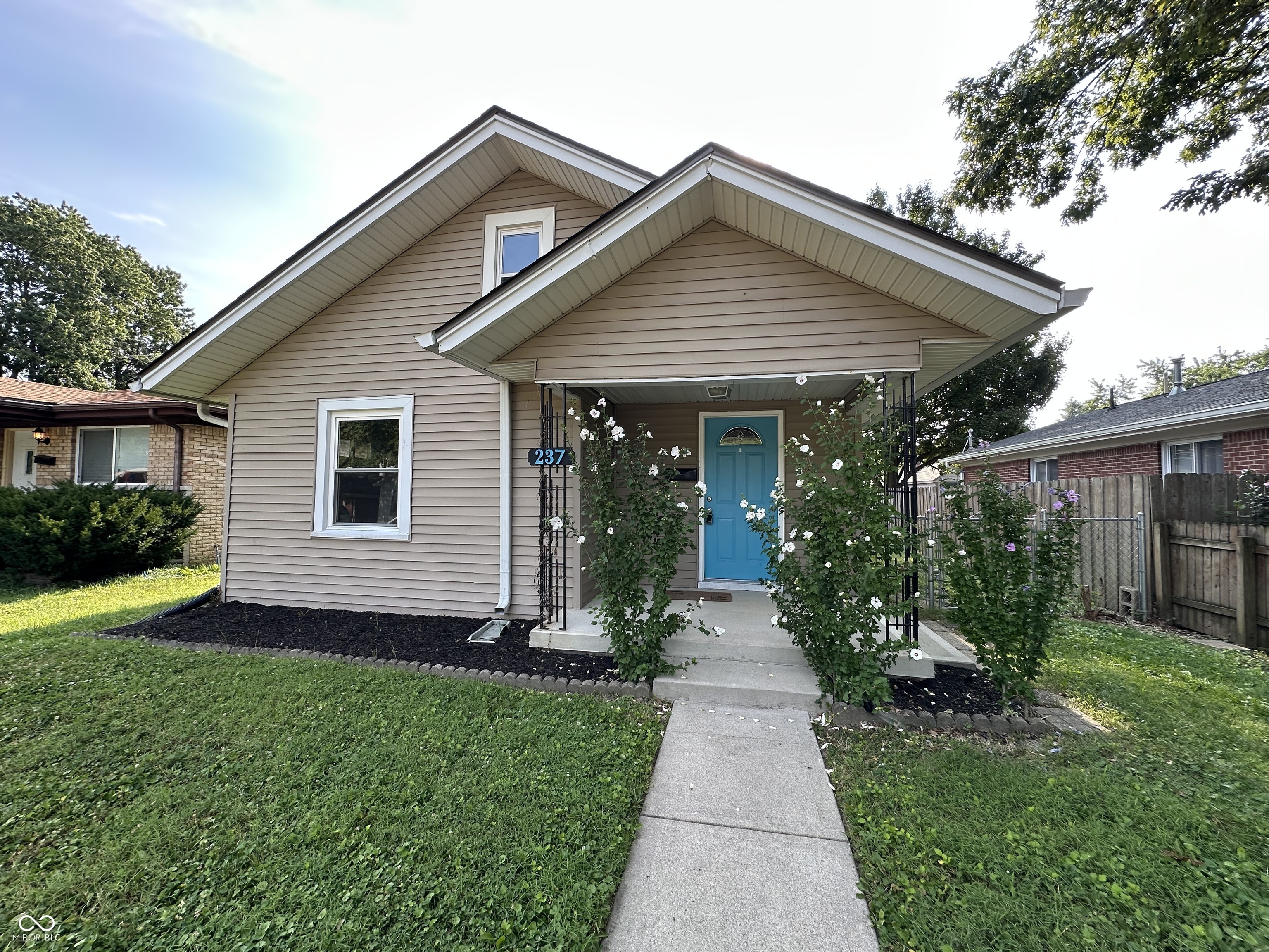 3rd image of 237 N 8Th Ave, Beech Grove, IN 46107 | MLS# 22087772