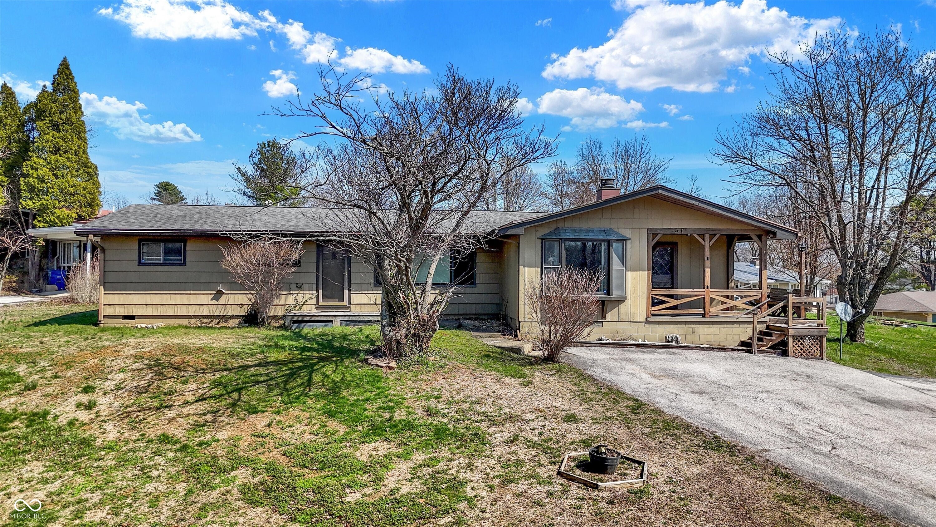 Homes for sale in Bedford, IN | 122 Edgewood Dr, Bedford, IN 47421 | MLS# 22090136