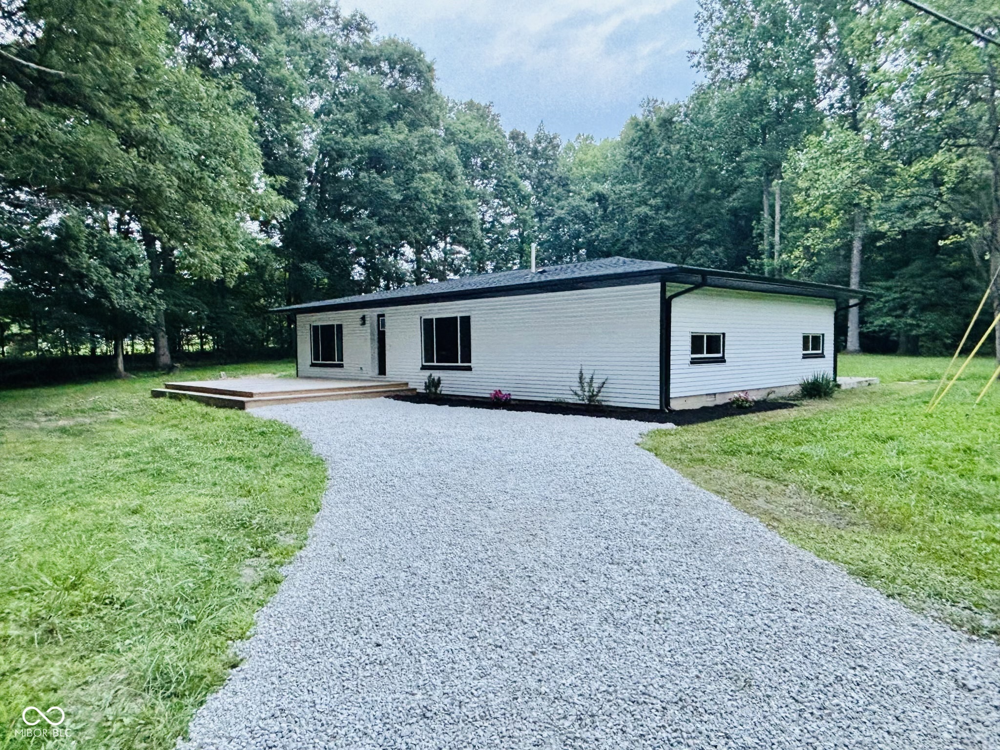 Homes for sale in Spencer, IN | 1307 Clark Rd, Spencer, IN 47460 | MLS# 22093449
