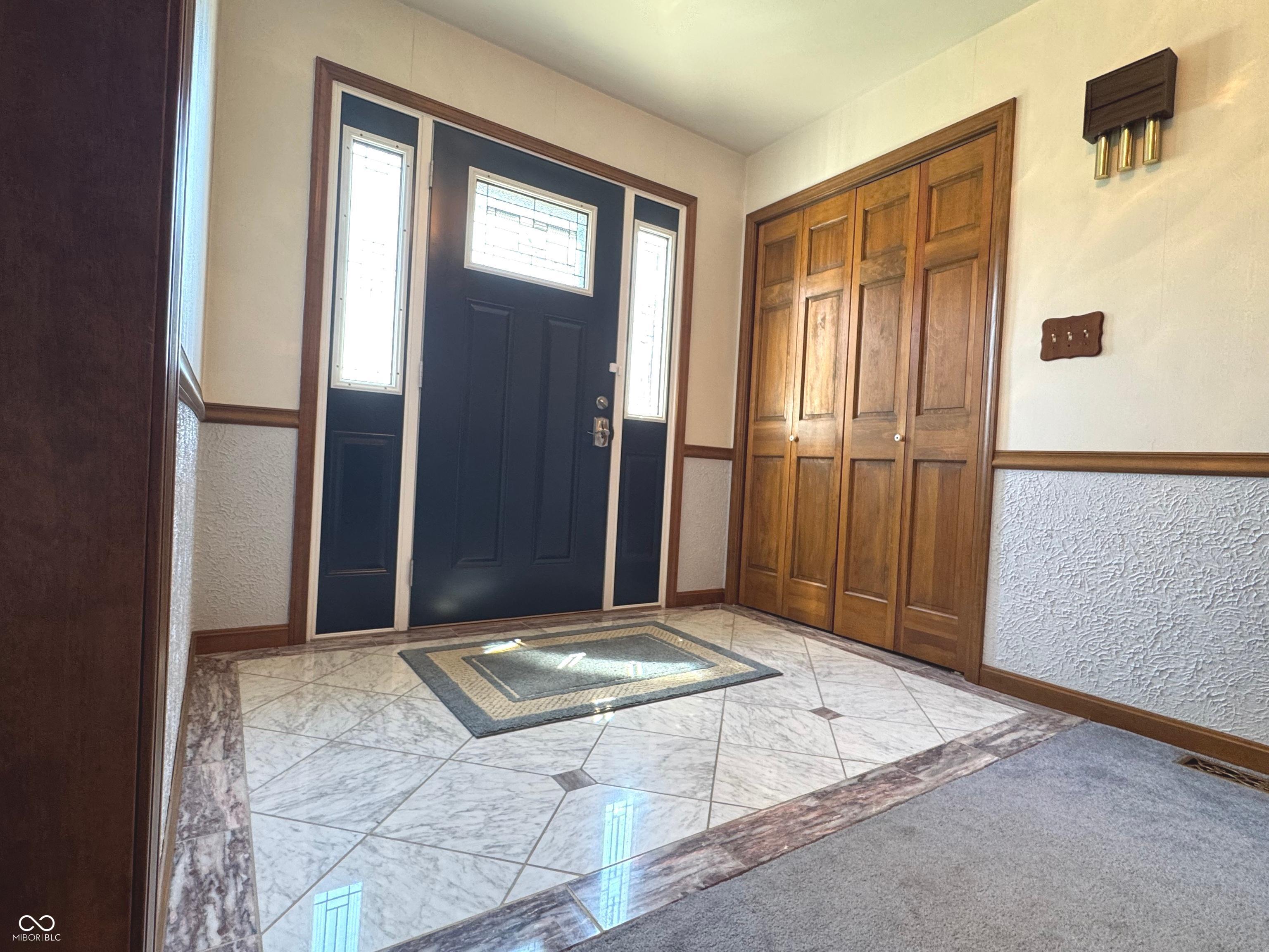 Homes for sale in Rushville, IN | 353 E Rivercrest Dr, Rushville, IN 46173 | MLS# 22094008
