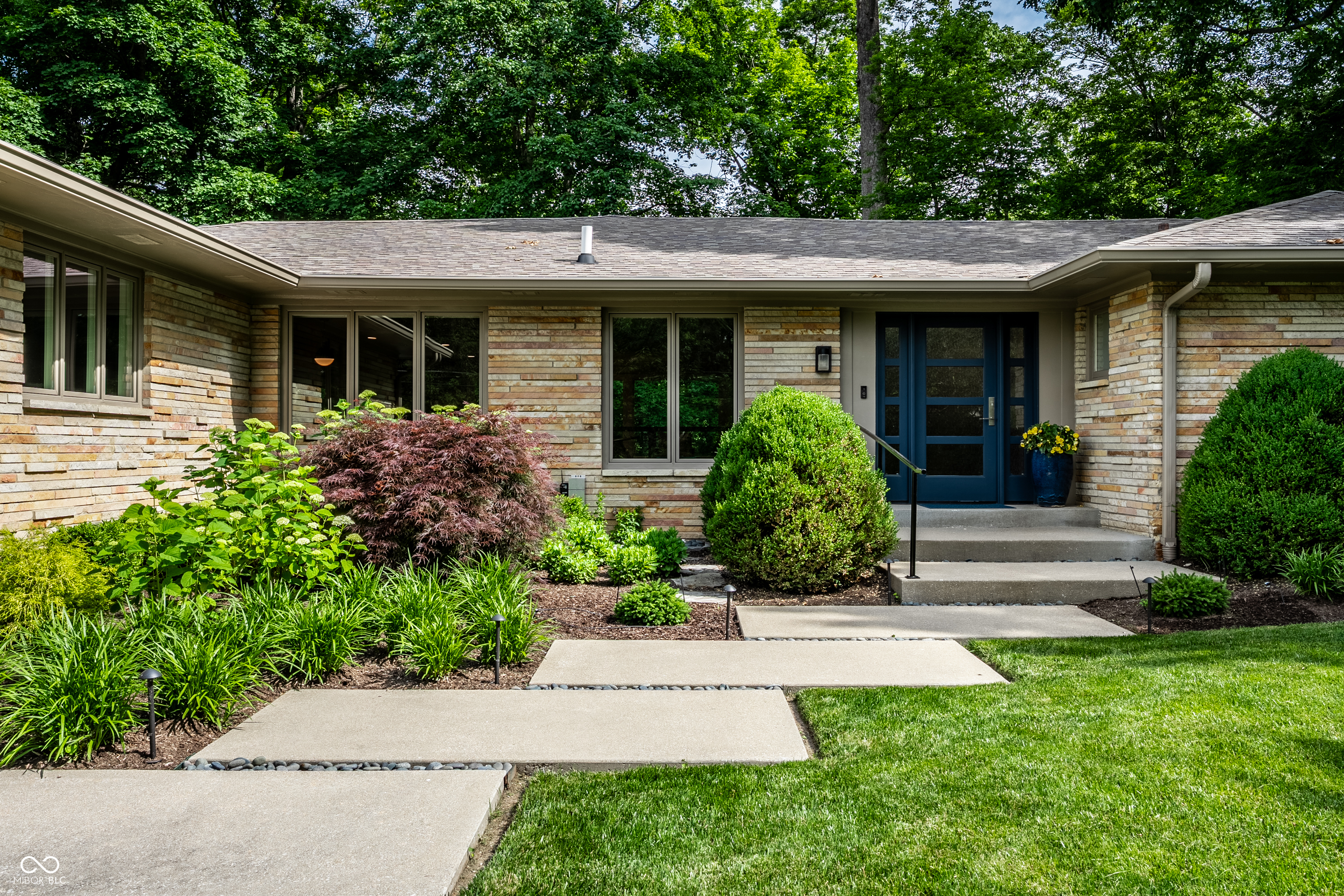 Homes for sale in Indianapolis, IN | 7548 Morningside Dr, Indianapolis, IN 46240 | MLS# 22094691