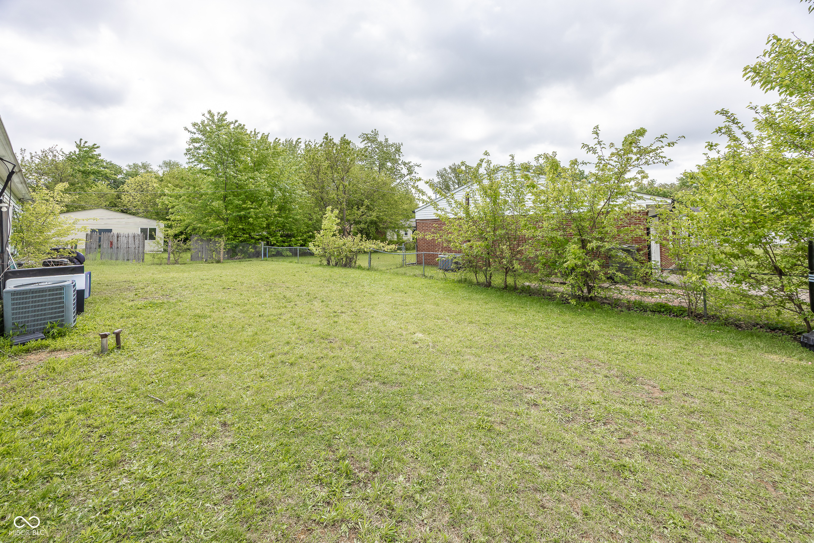 Homes for sale in Indianapolis, IN | 7527 E 35Th St E, Indianapolis, IN 46226 | MLS# 22094928