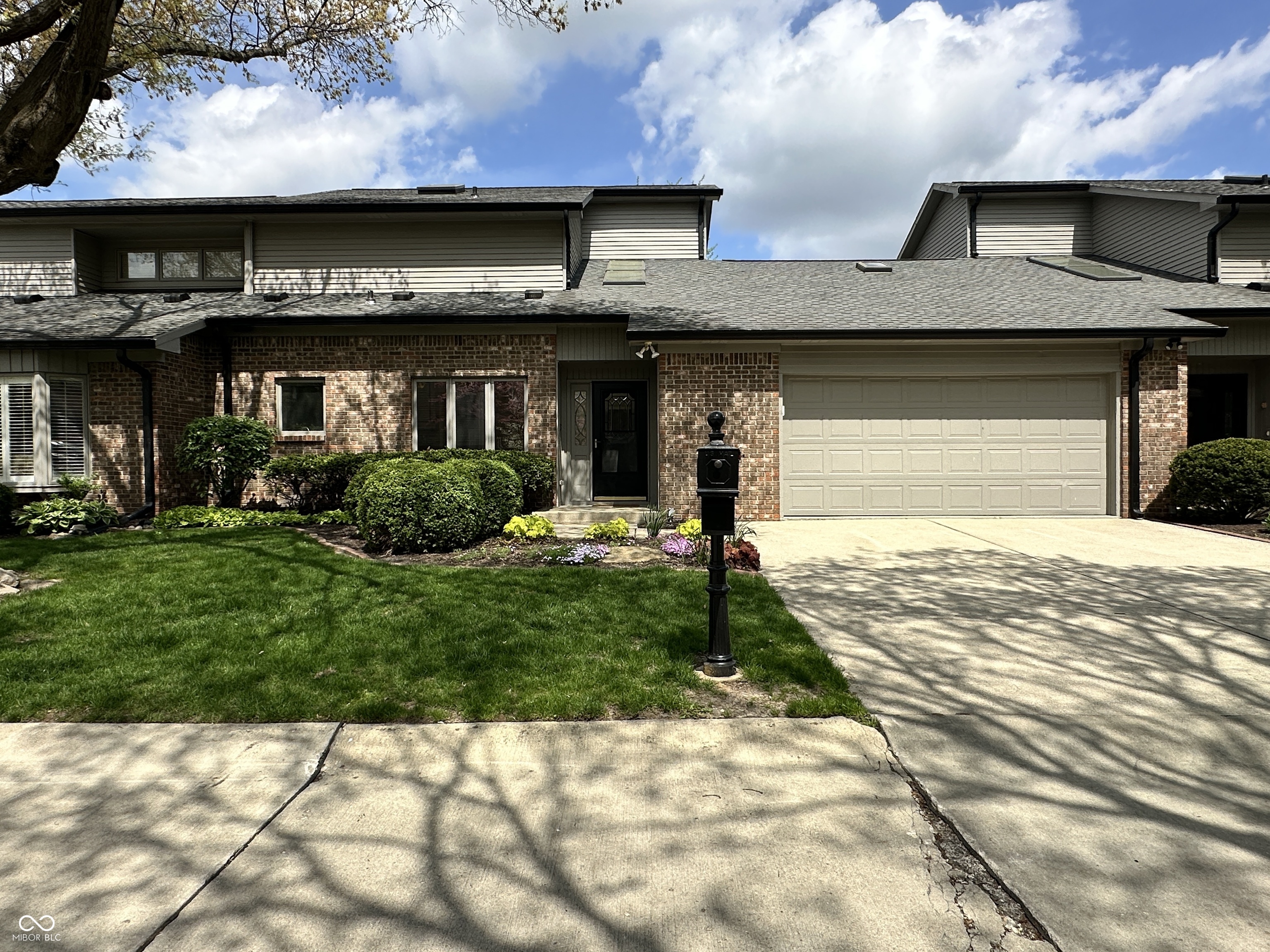 Homes for sale in Indianapolis, IN | 1030 Stratford Hall St #17-3, Indianapolis, IN 46260 | MLS# 22095484
