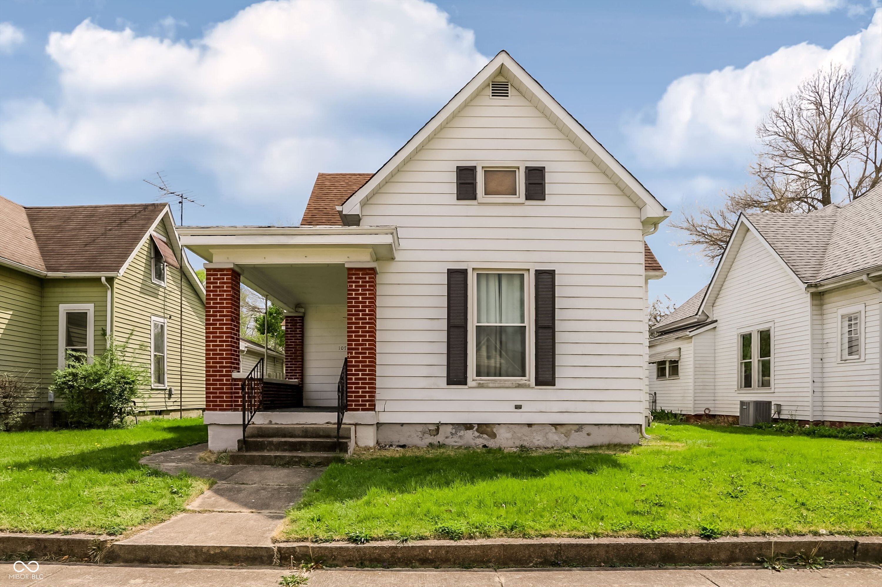 Homes for sale in Shelbyville, IN | 107 1st St, Shelbyville, IN 46176 | MLS# 22095529