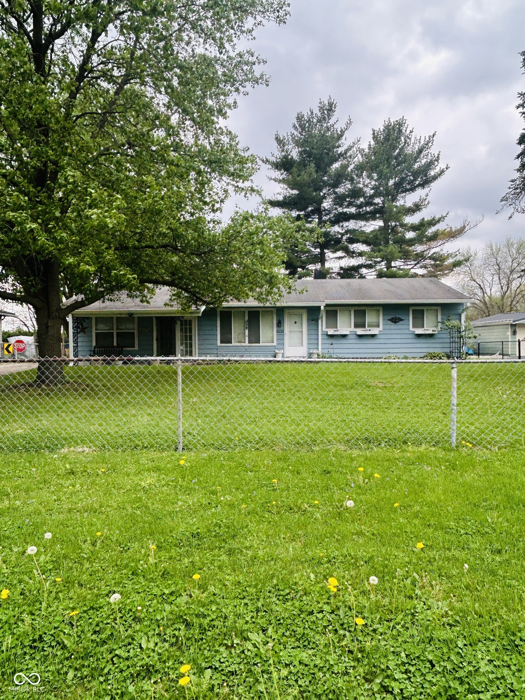 2nd image of 4231 Standish Dr, Indianapolis, IN 46221 | MLS# 22096433