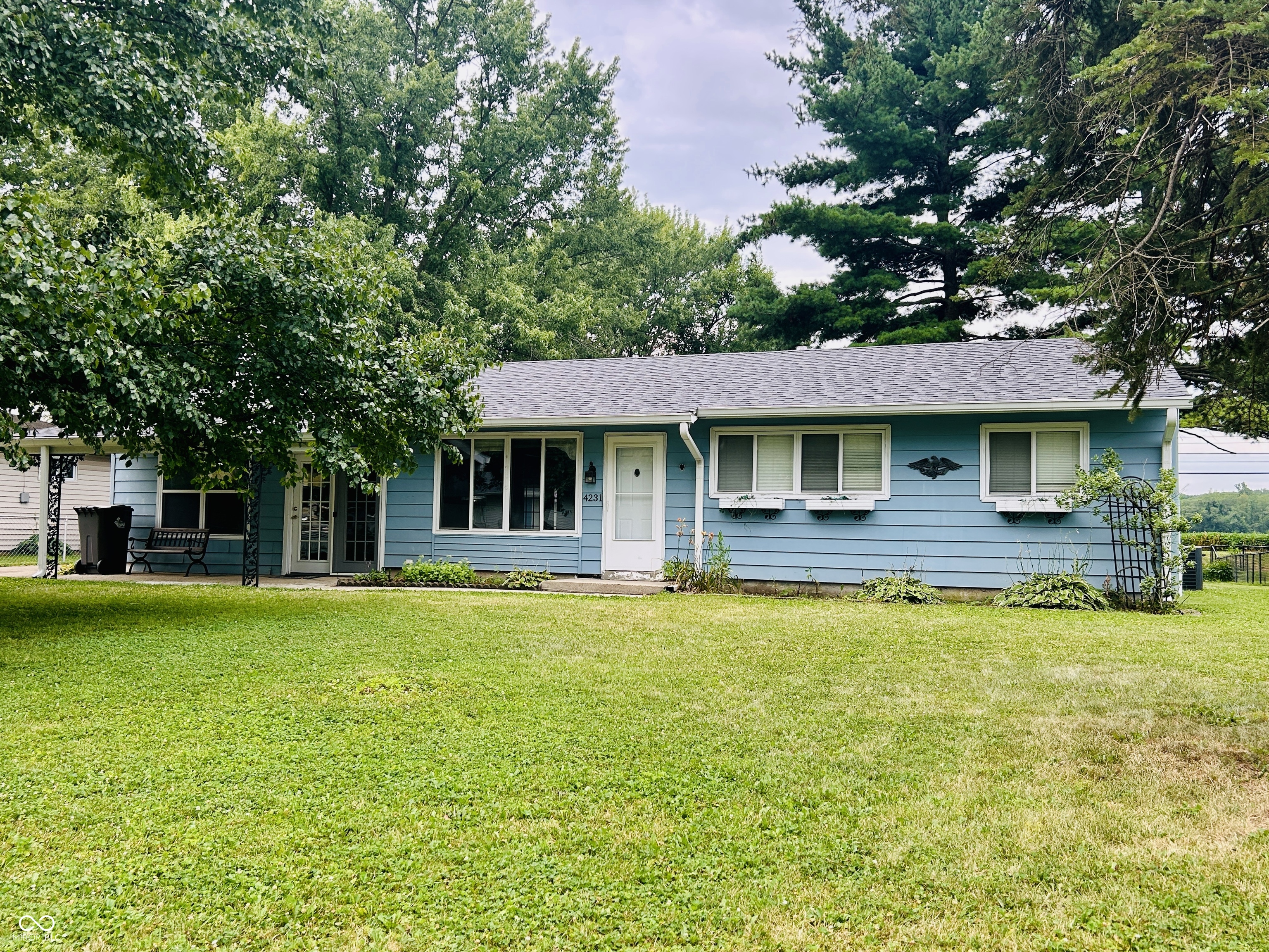 4th image of 4231 Standish Dr, Indianapolis, IN 46221 | MLS# 22096433