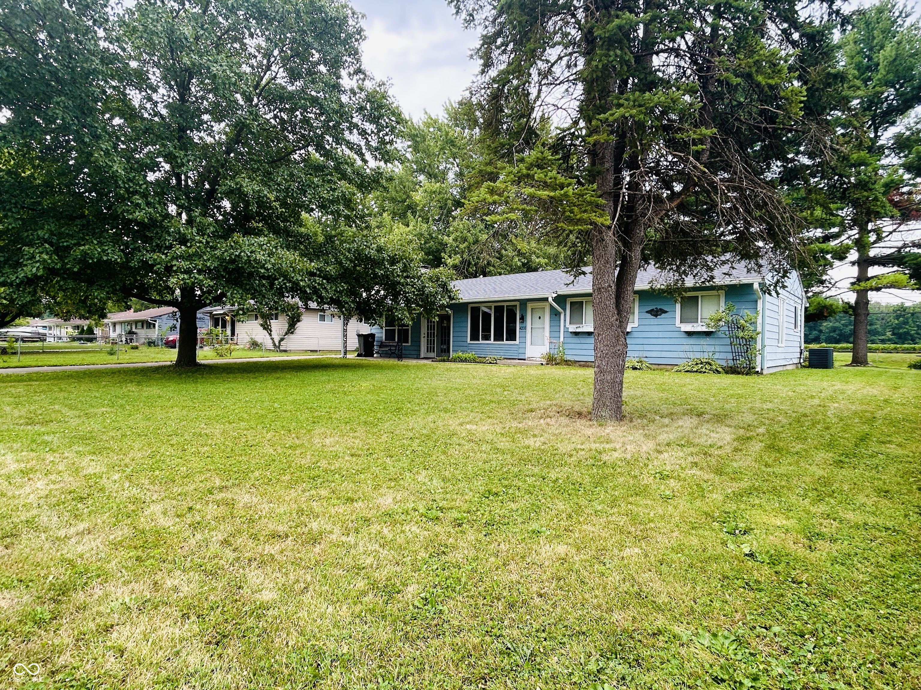 5th image of 4231 Standish Dr, Indianapolis, IN 46221 | MLS# 22096433