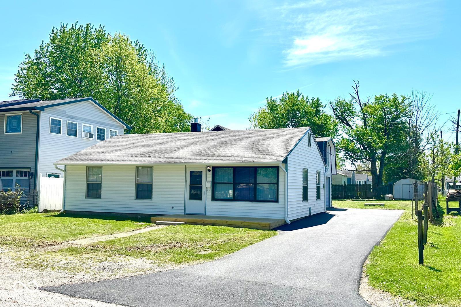 3rd image of 5725 Greenfield Ave, Indianapolis, IN 46219 | MLS# 22096458