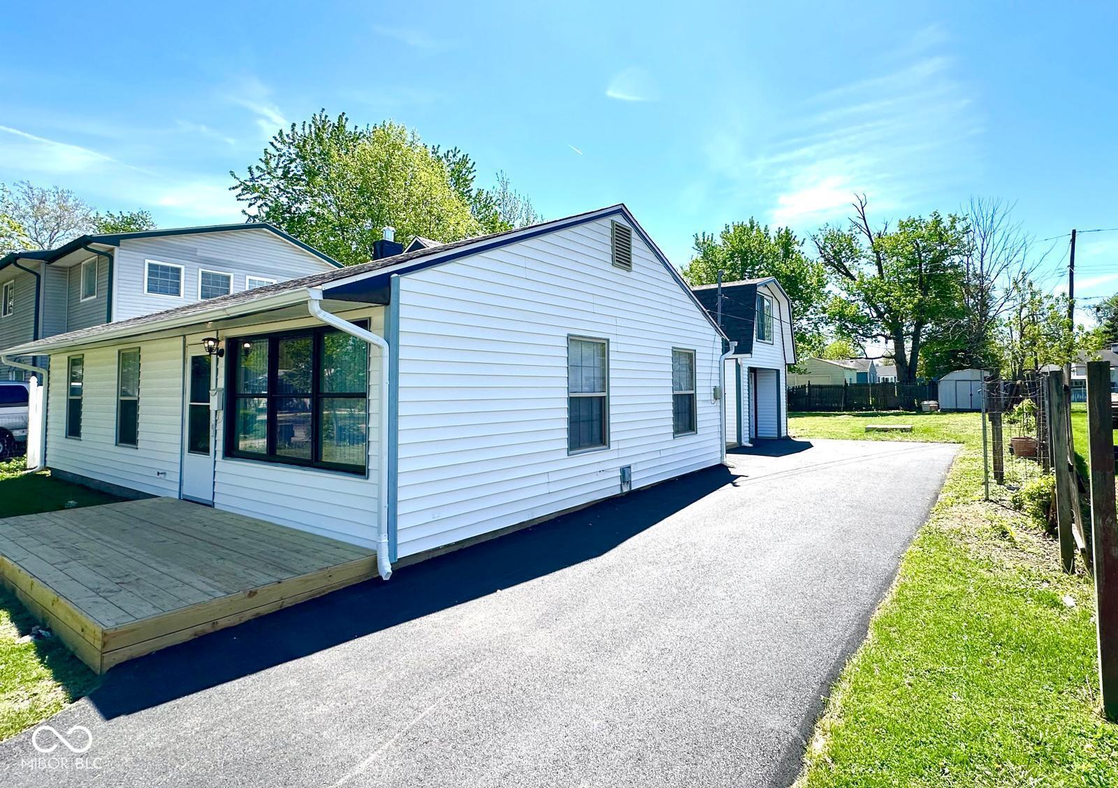 4th image of 5725 Greenfield Ave, Indianapolis, IN 46219 | MLS# 22096458